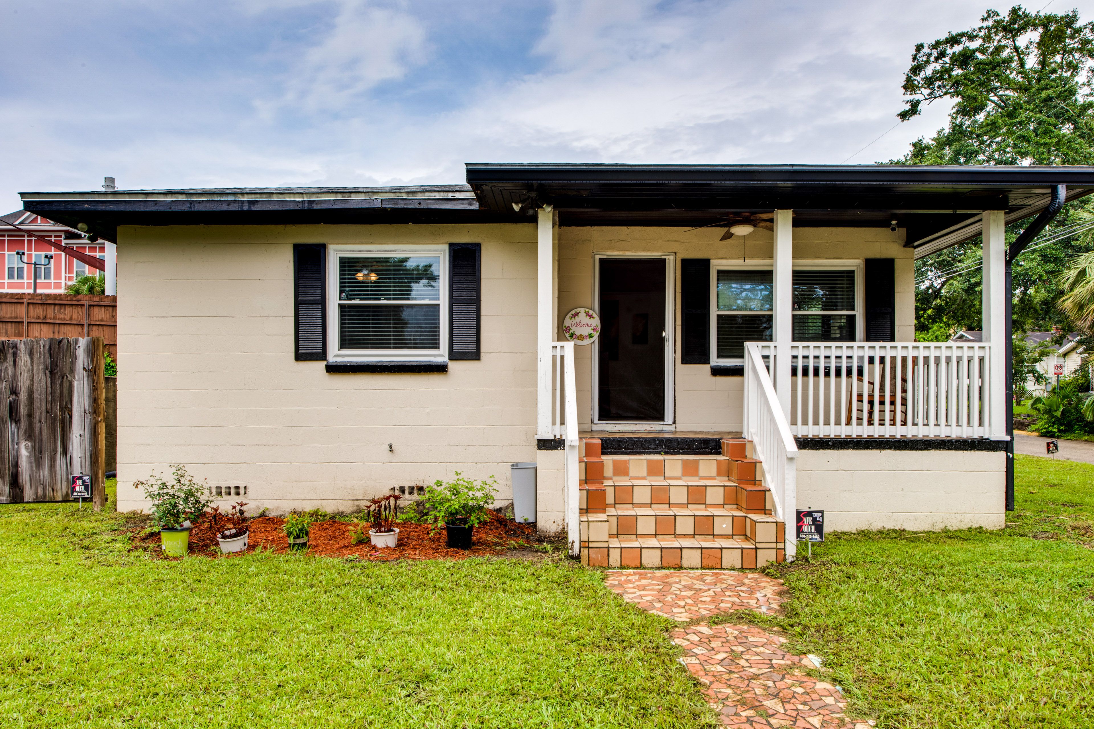 Tallahassee Vacation Rental | 3BR | 2BA | Stairs Required | 1,300 Sq Ft