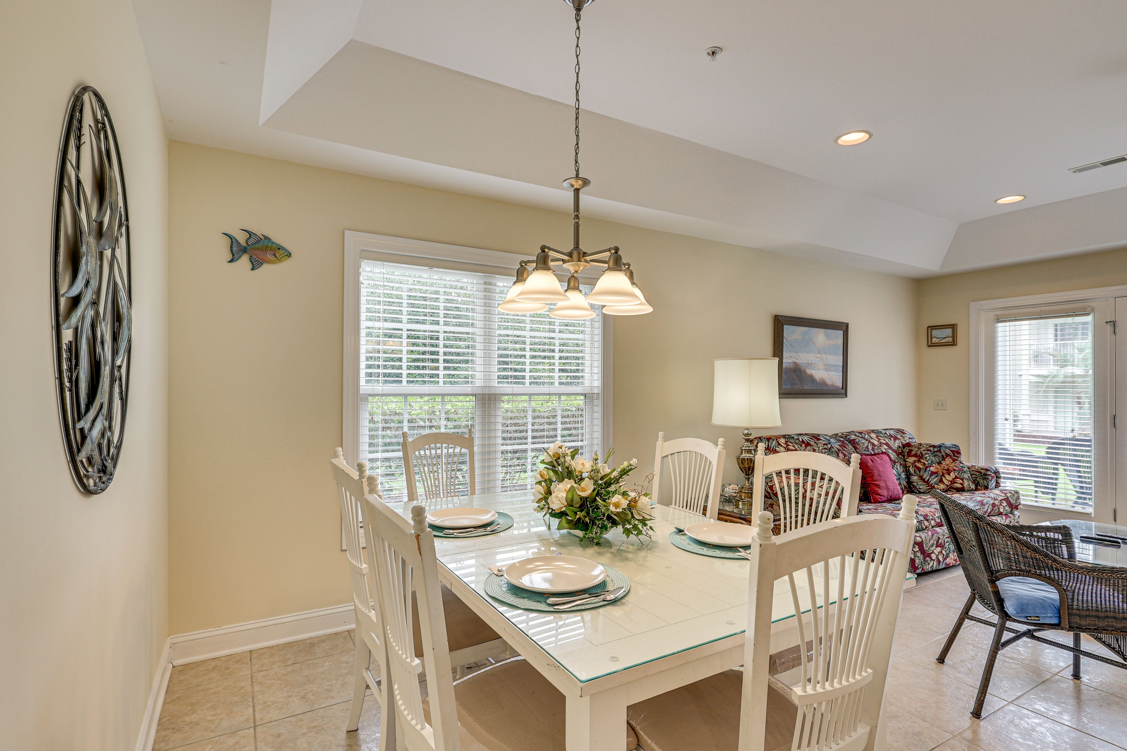 Dining Area | Dishware & Flatware