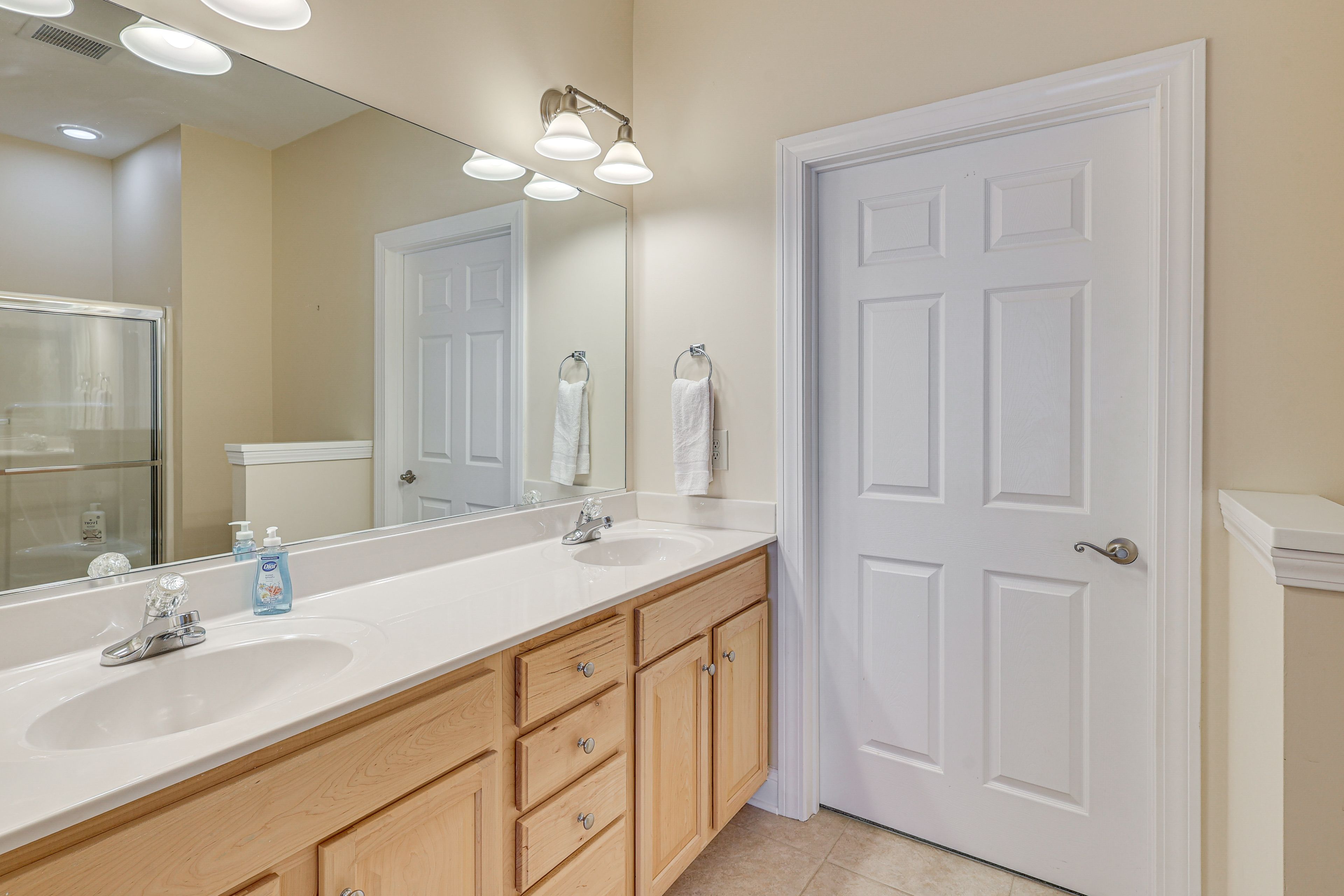 Full Bath | Towels | Hair Dryer