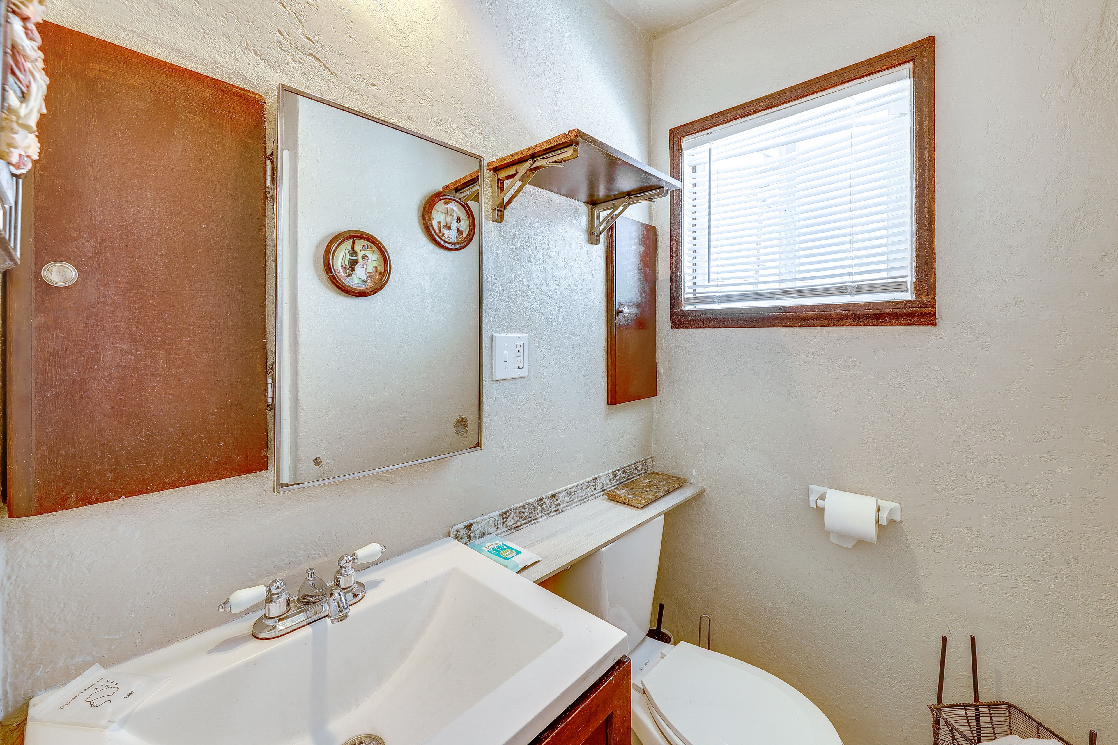 Bathroom | Towels Provided