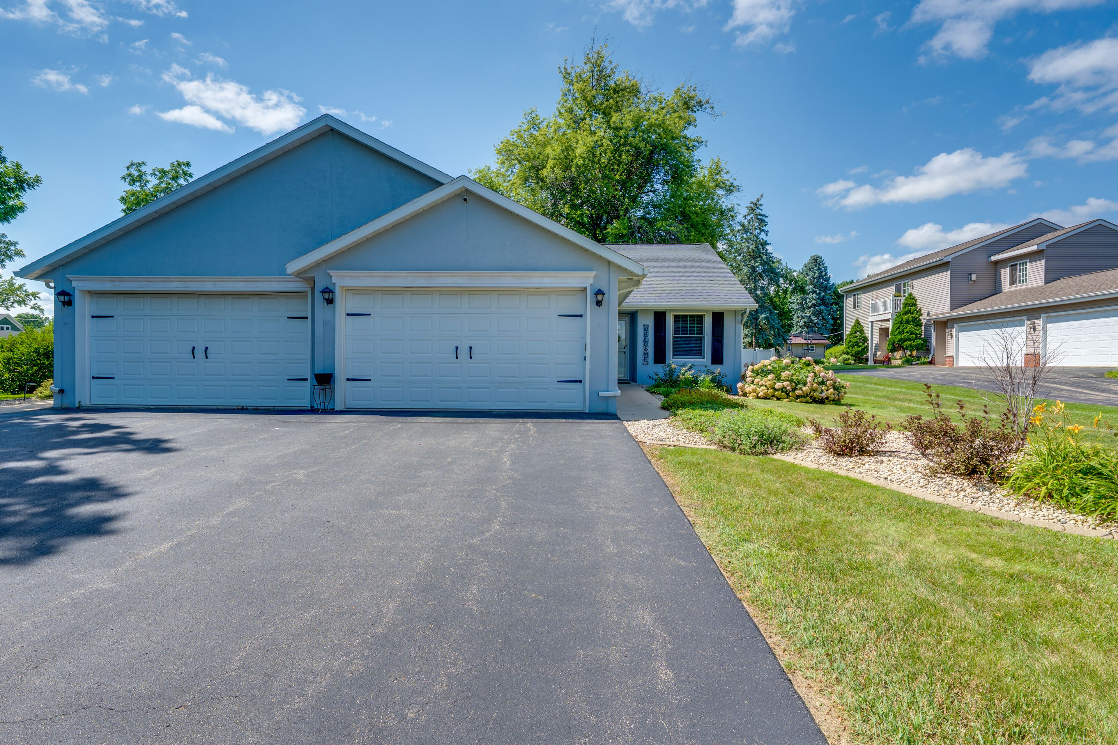 Parking | Driveway (3 Vehicles) | Seasonal Street Parking