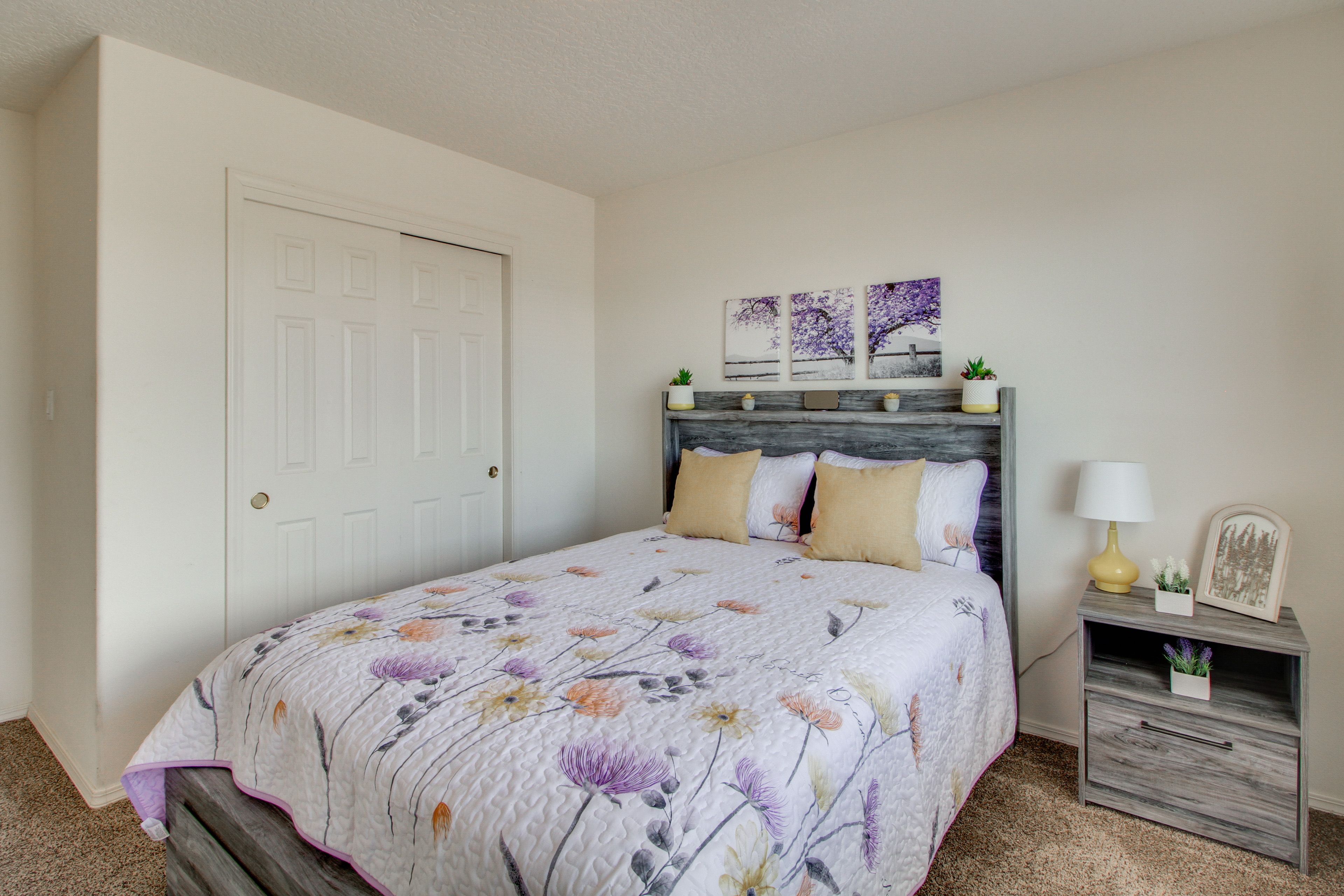 Bedroom 2 | Queen Bed | 2nd Floor