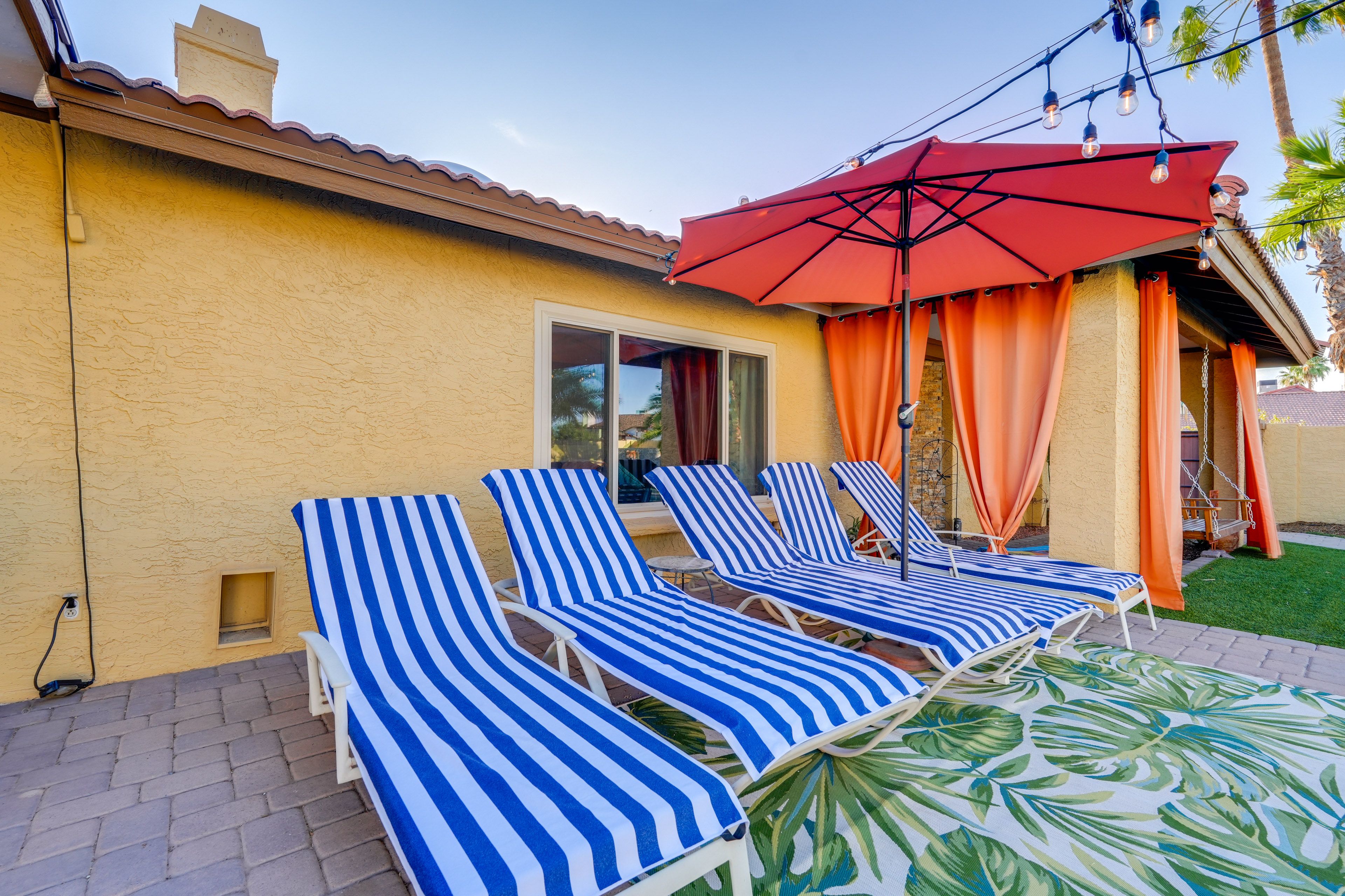 Lounge Seating