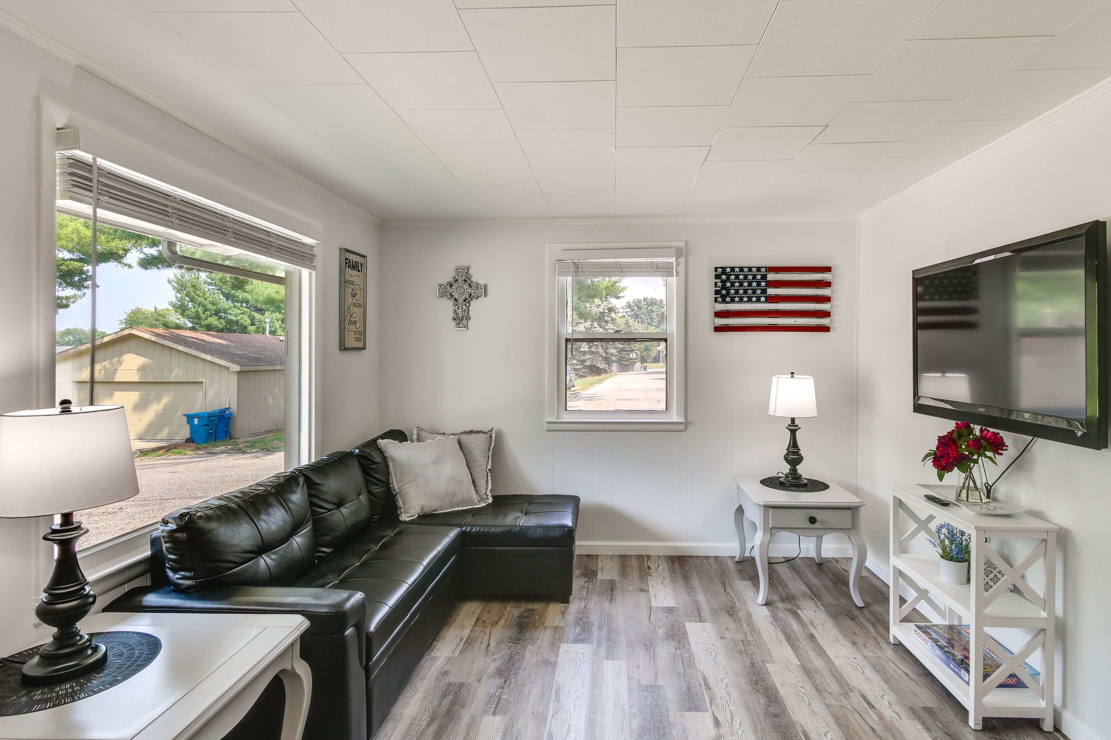 Houghton Lake Vacation Rental | 1BR | 1BA | 2 Steps Required | 500 Sq Ft
