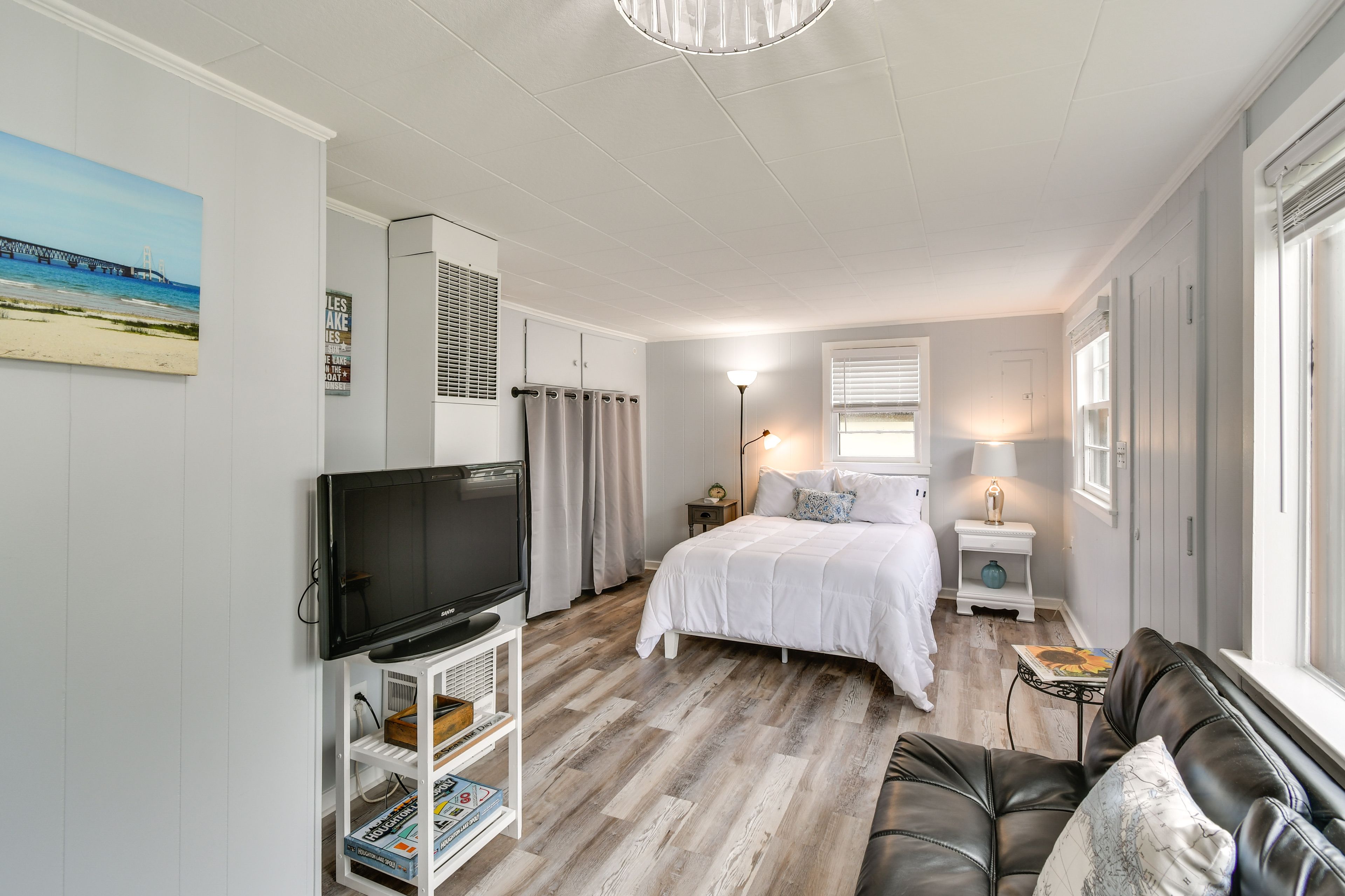 Living Area | Free WiFi | Furnace Heat