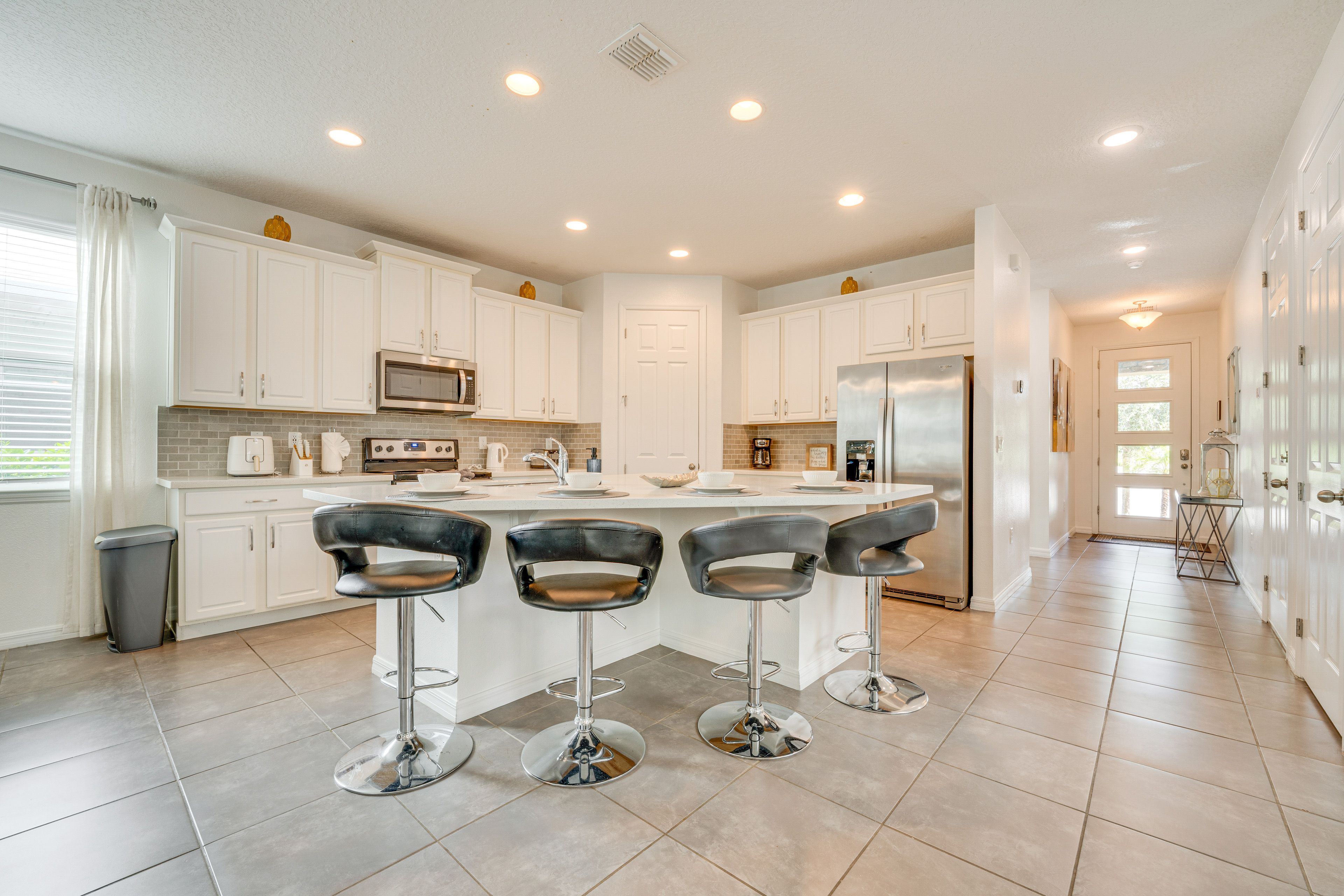 Kitchen | 1st Floor | Air Fryer | Cooking Basics | Dishwasher