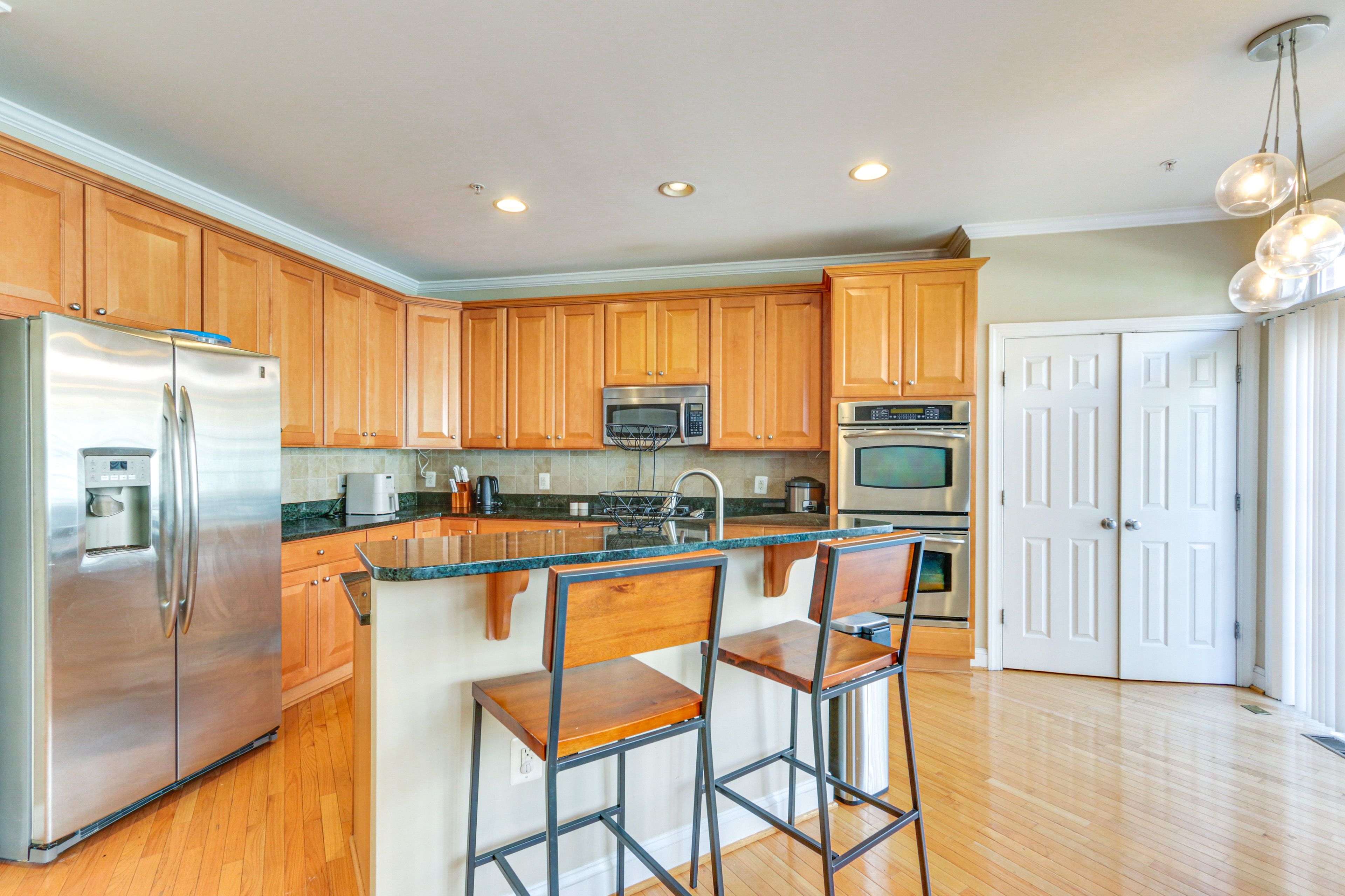 Kitchen | 1st Floor | Air Fryer | Toaster