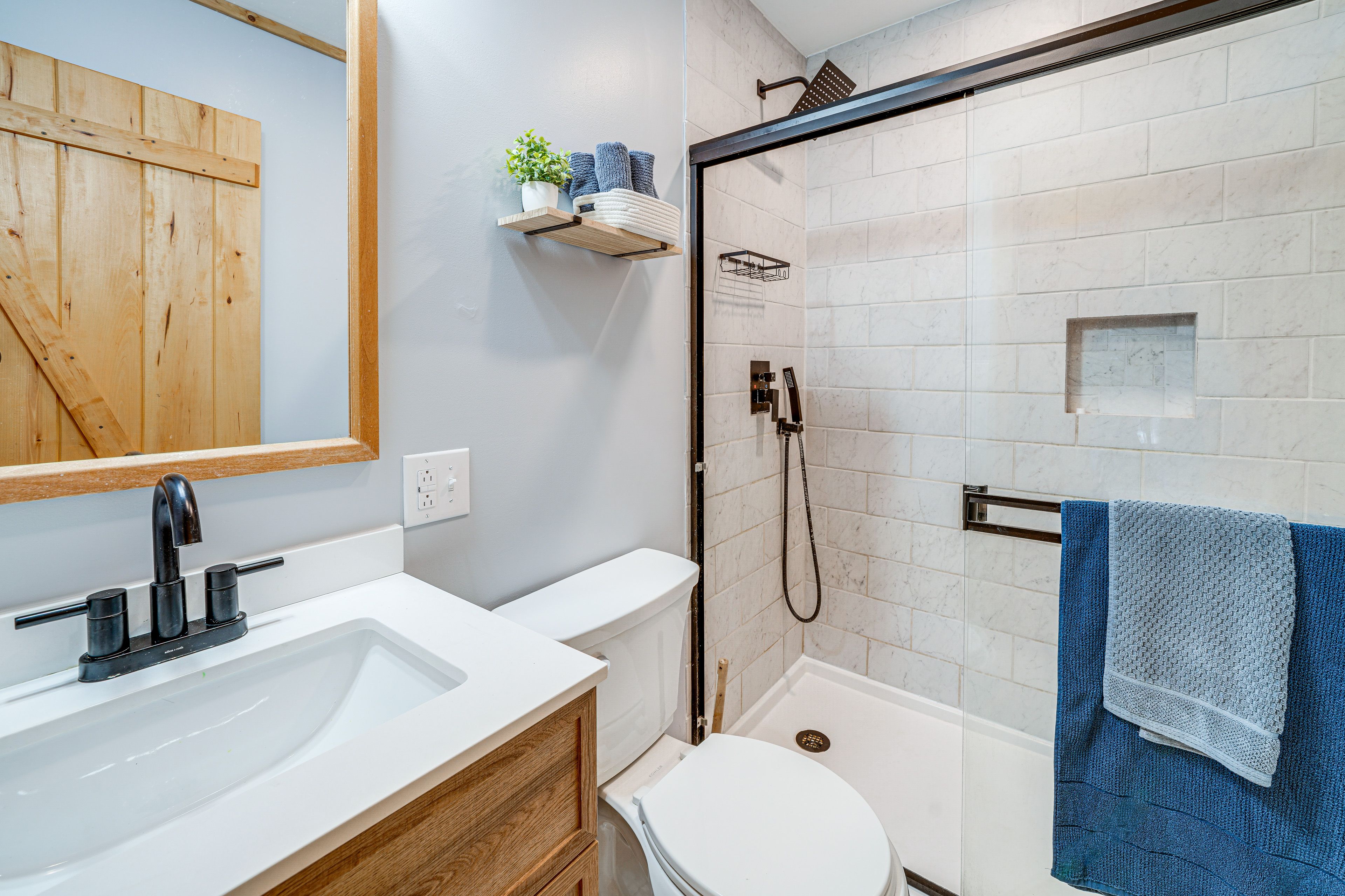 Bathroom | Towels Provided | 1st Floor