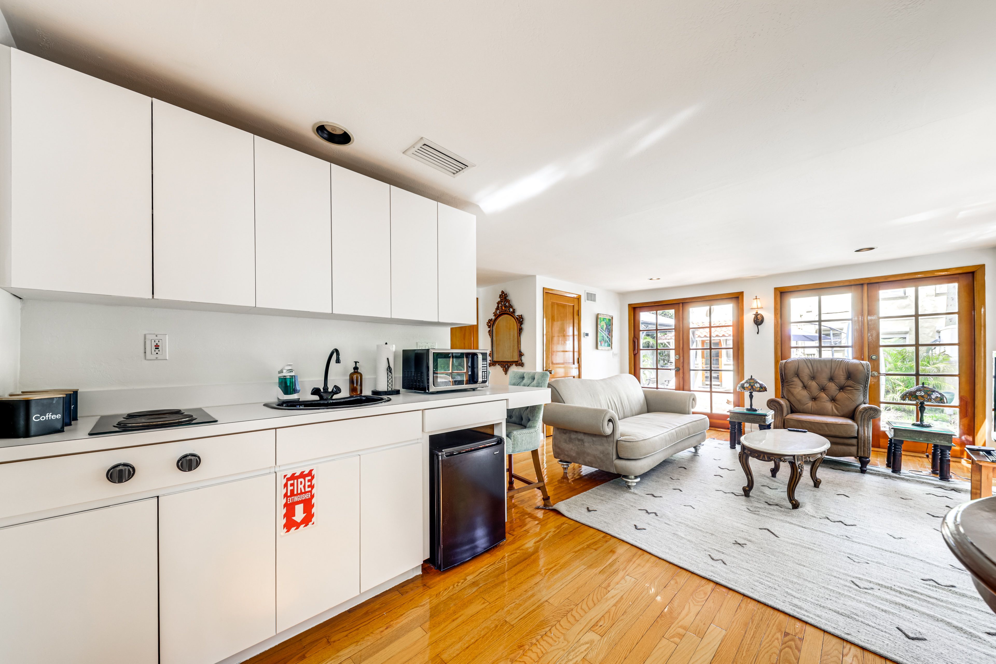 Casita | Kitchenette