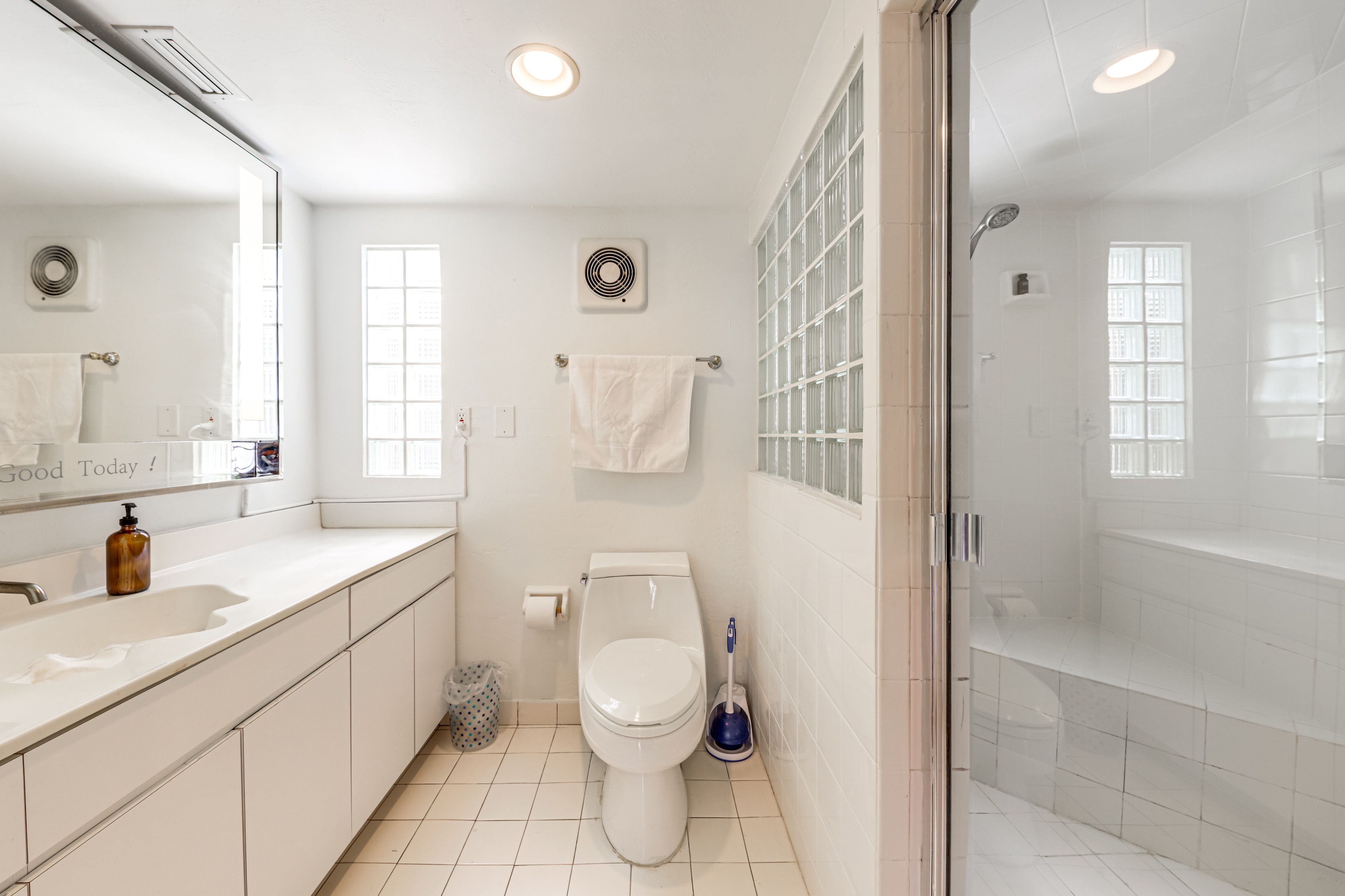 Casita | Bathroom