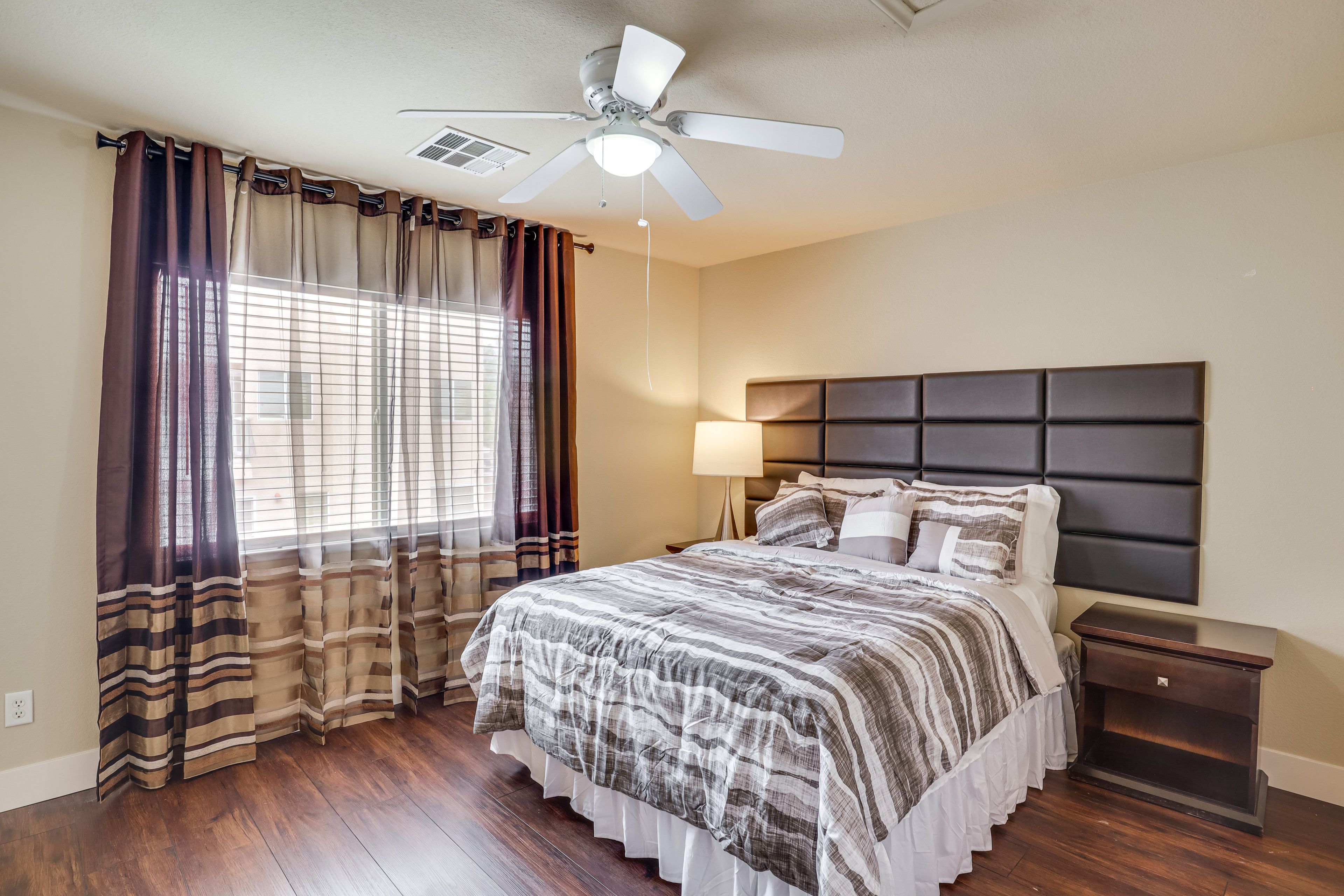 Bedroom 5 | Queen Bed | 2nd Floor
