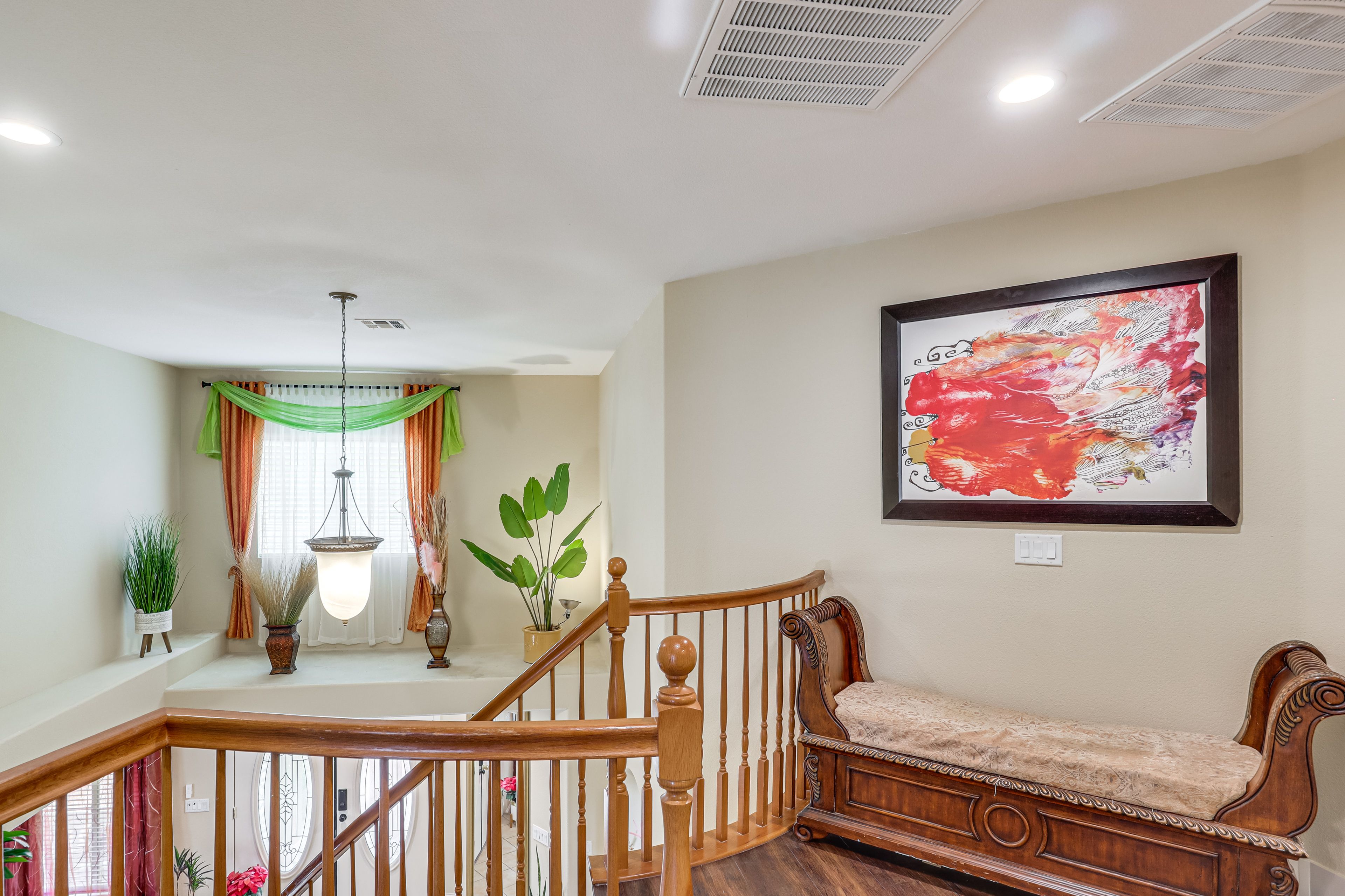 Landing | 2nd Floor