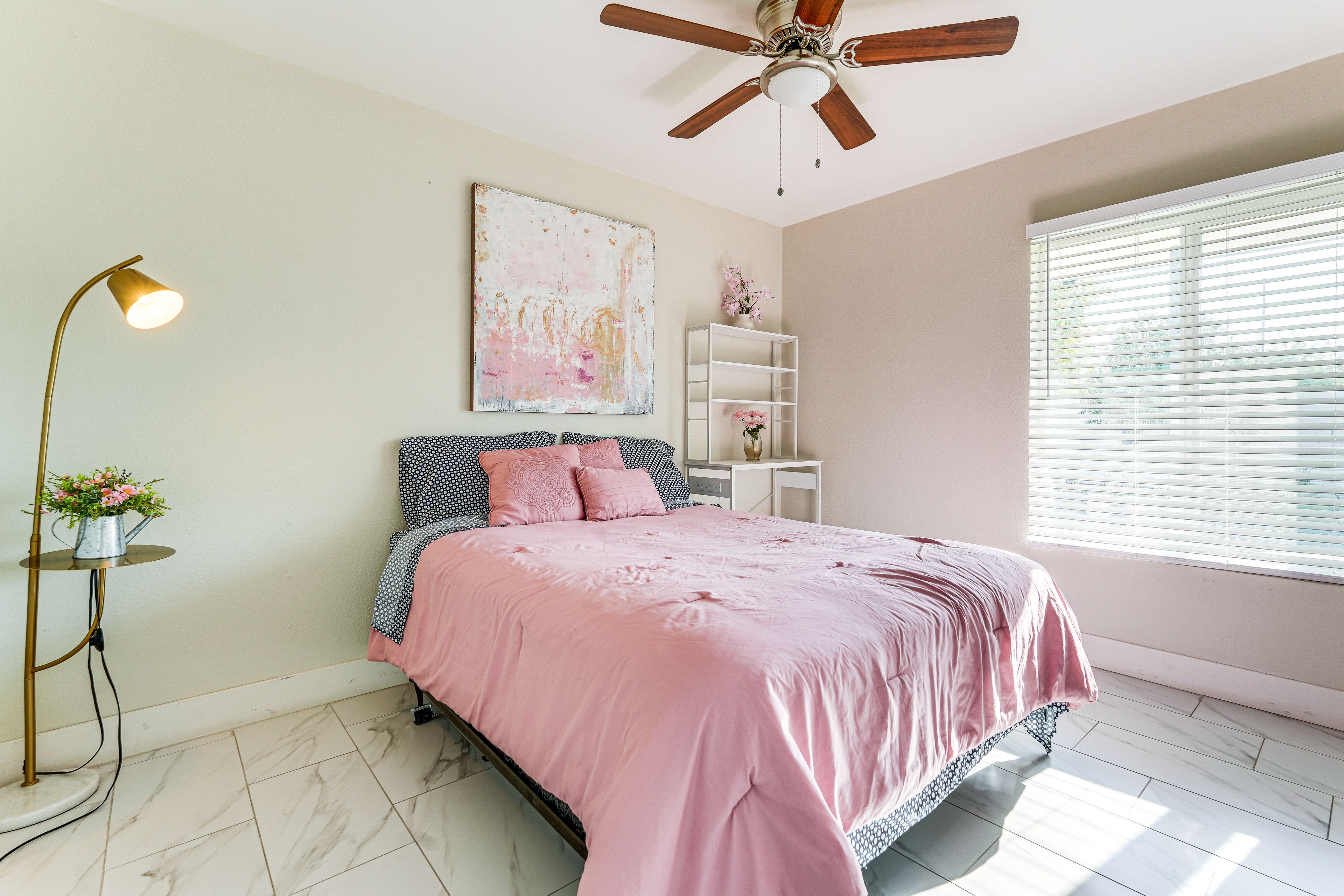Bedroom 2 | Queen Bed