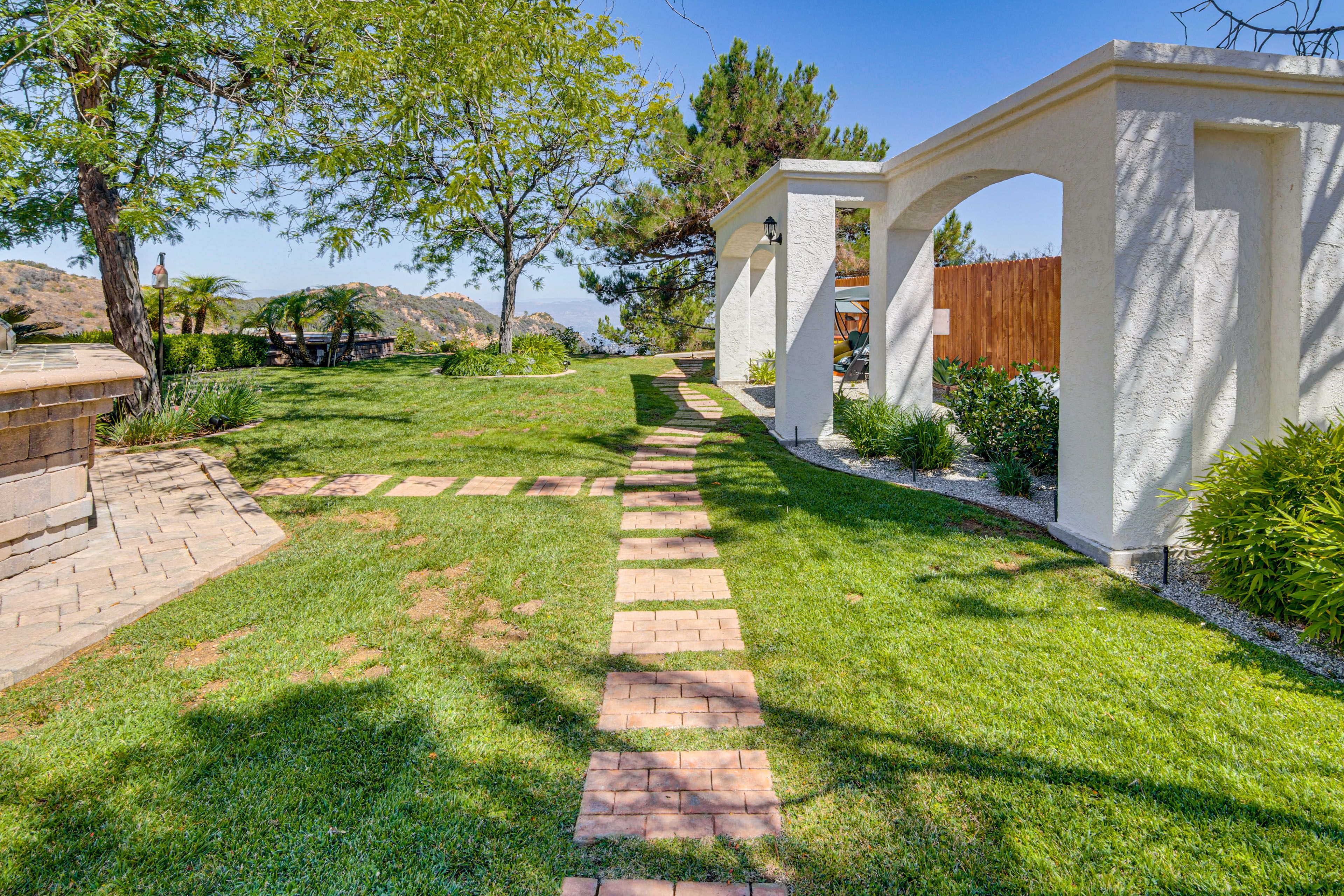 Backyard | Outdoor Seating