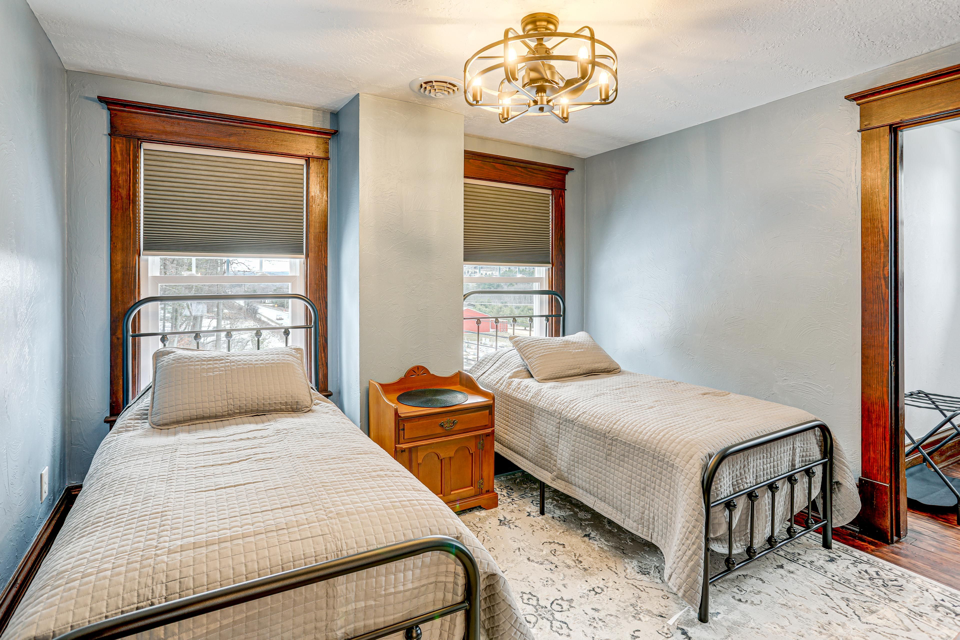 Bedroom 3 | 2 Twin Beds | 2nd Floor