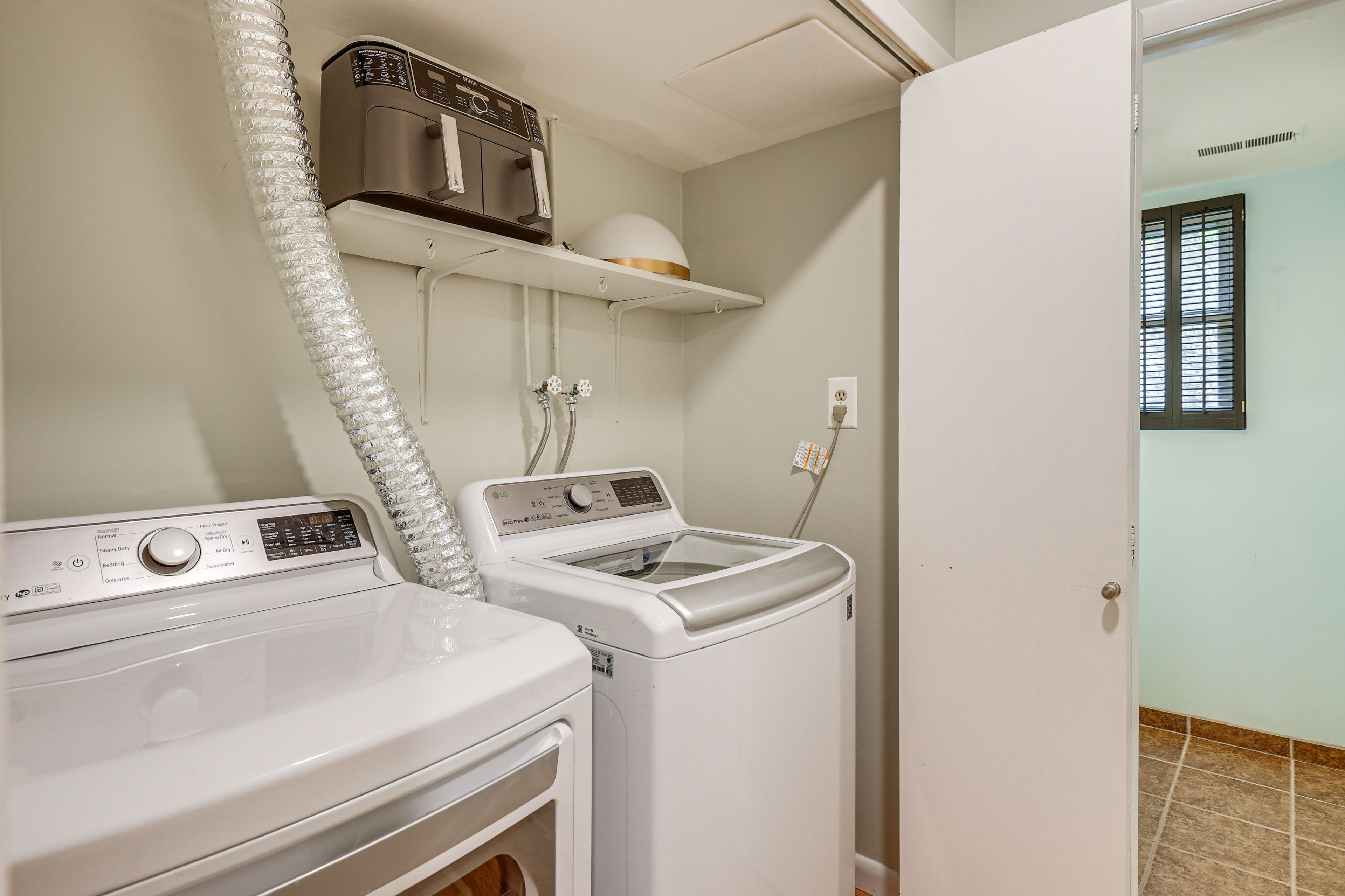 Laundry Area | Washer/Dryer | 2nd Floor
