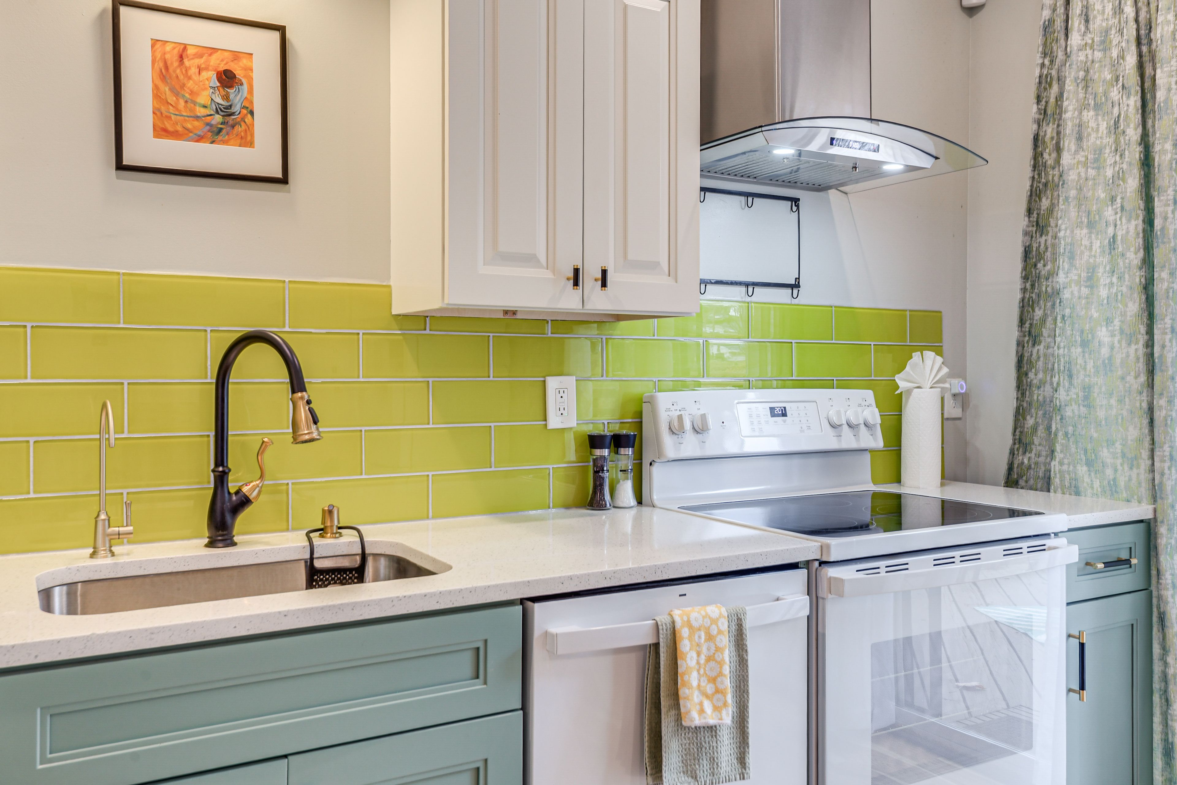 Kitchen | Cooking Basics | Stove/Oven | 1st Floor