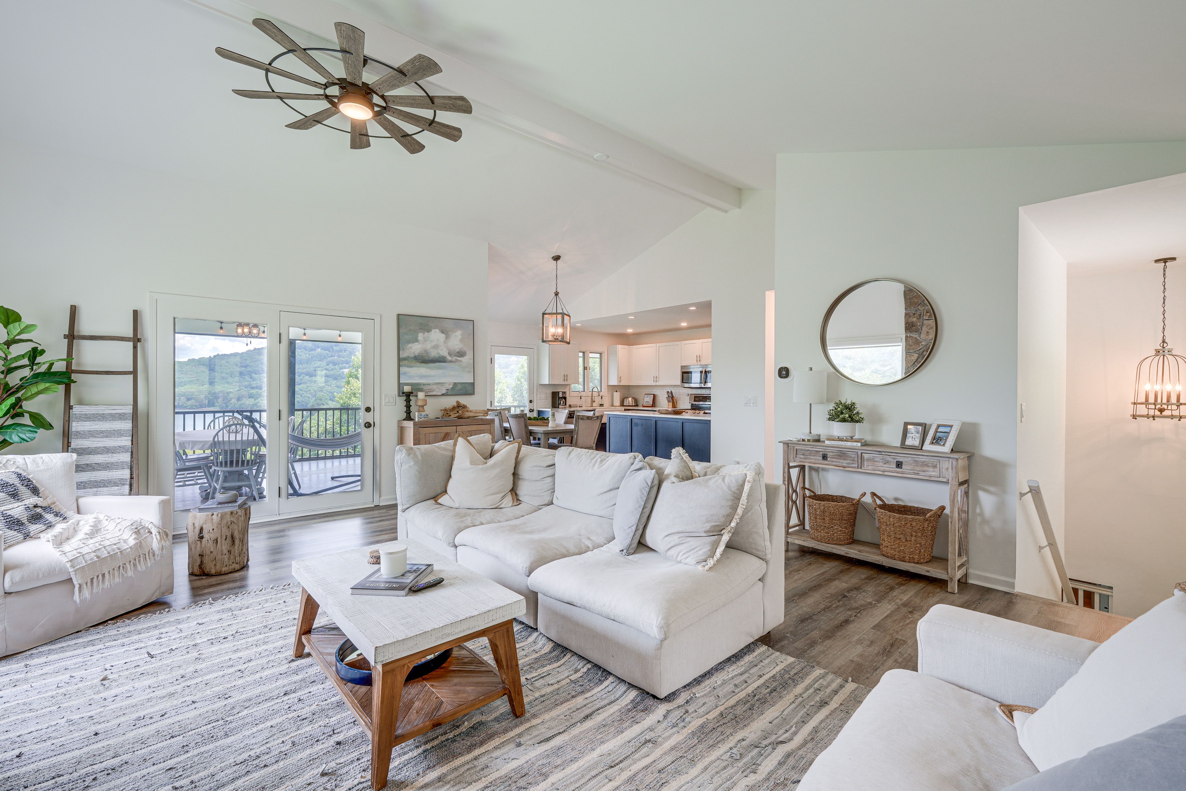 Living Room | Queen Sleeper Sofa | 1st Floor | Free WiFi