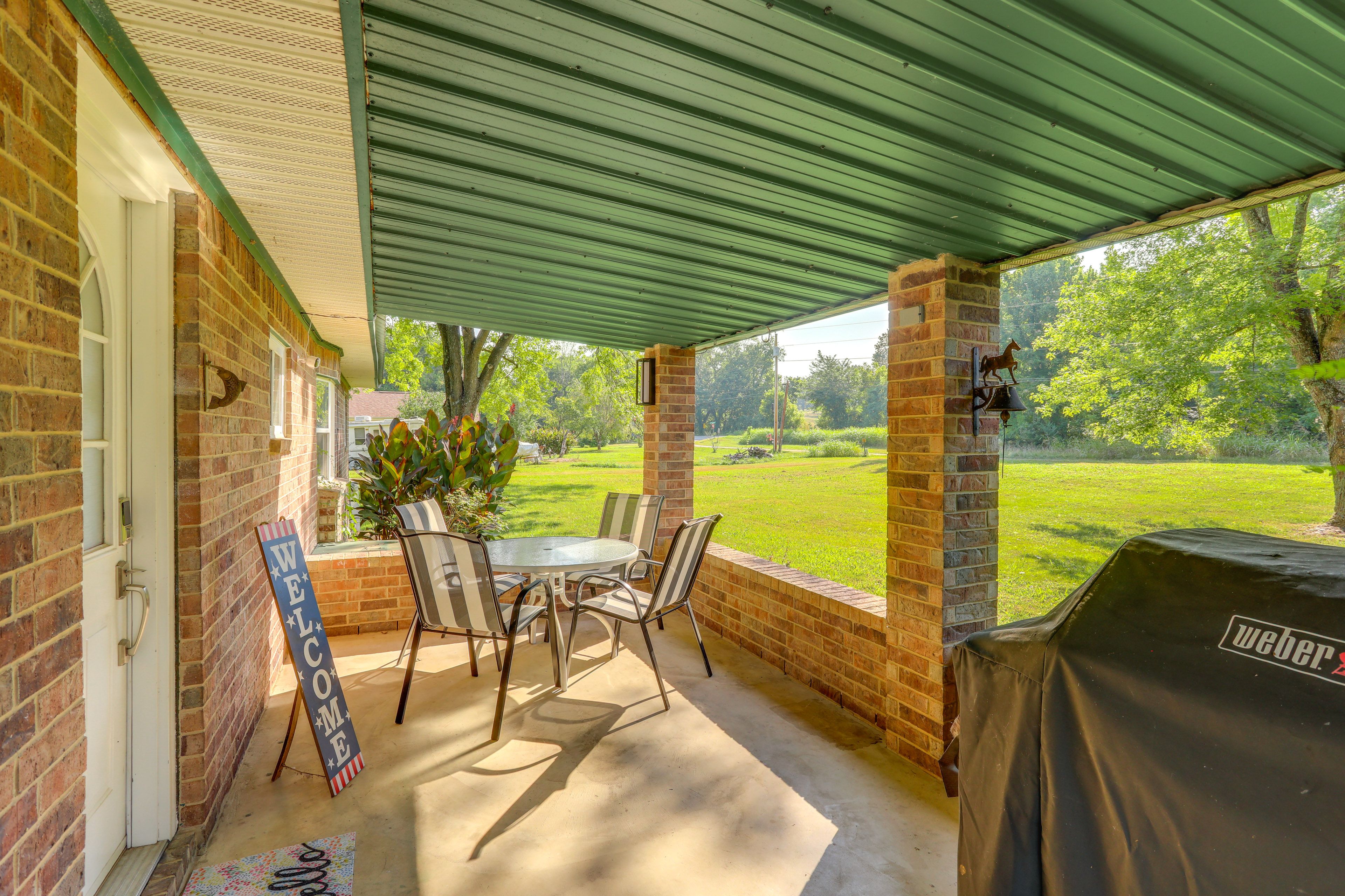 Cotter Vacation Rental | 3BR | 2BA | Steps Required | 1,860 Sq Ft
