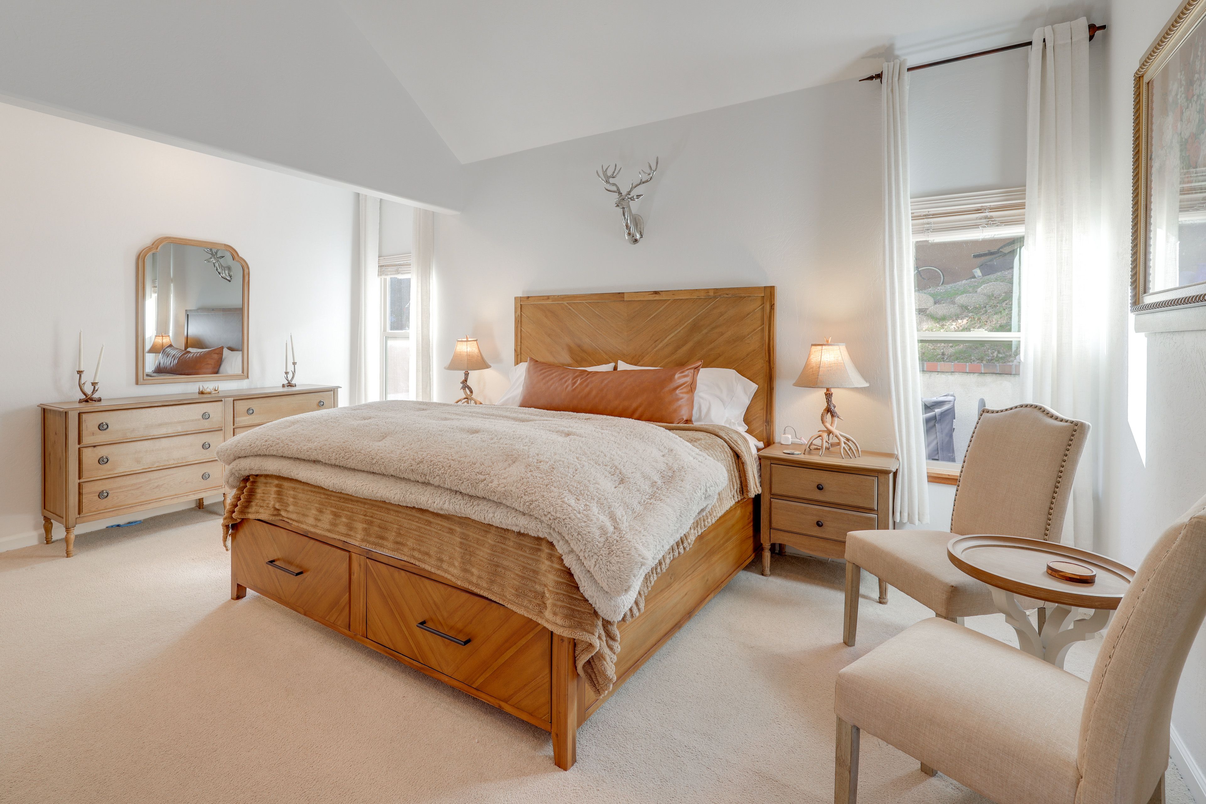 Bedroom 1 | King Bed | Twin/Full Bunk Bed | Fireplace (Decorative) | 1st Floor