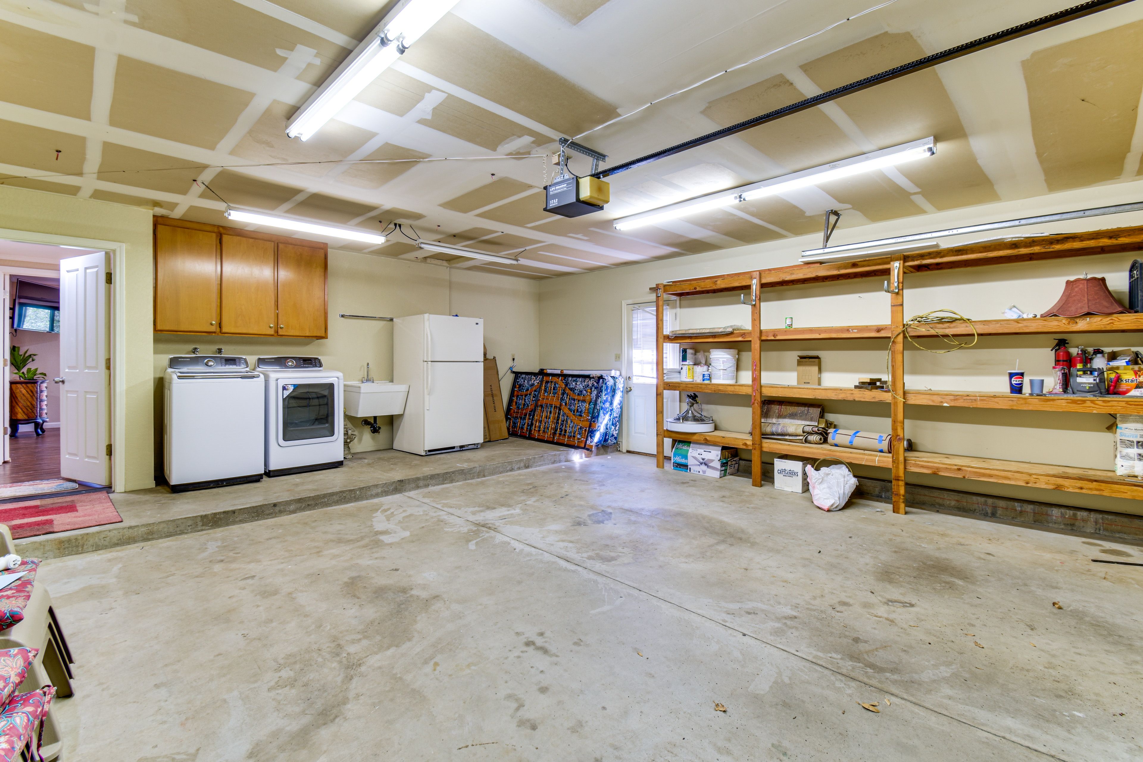 Garage | Washer & Dryer