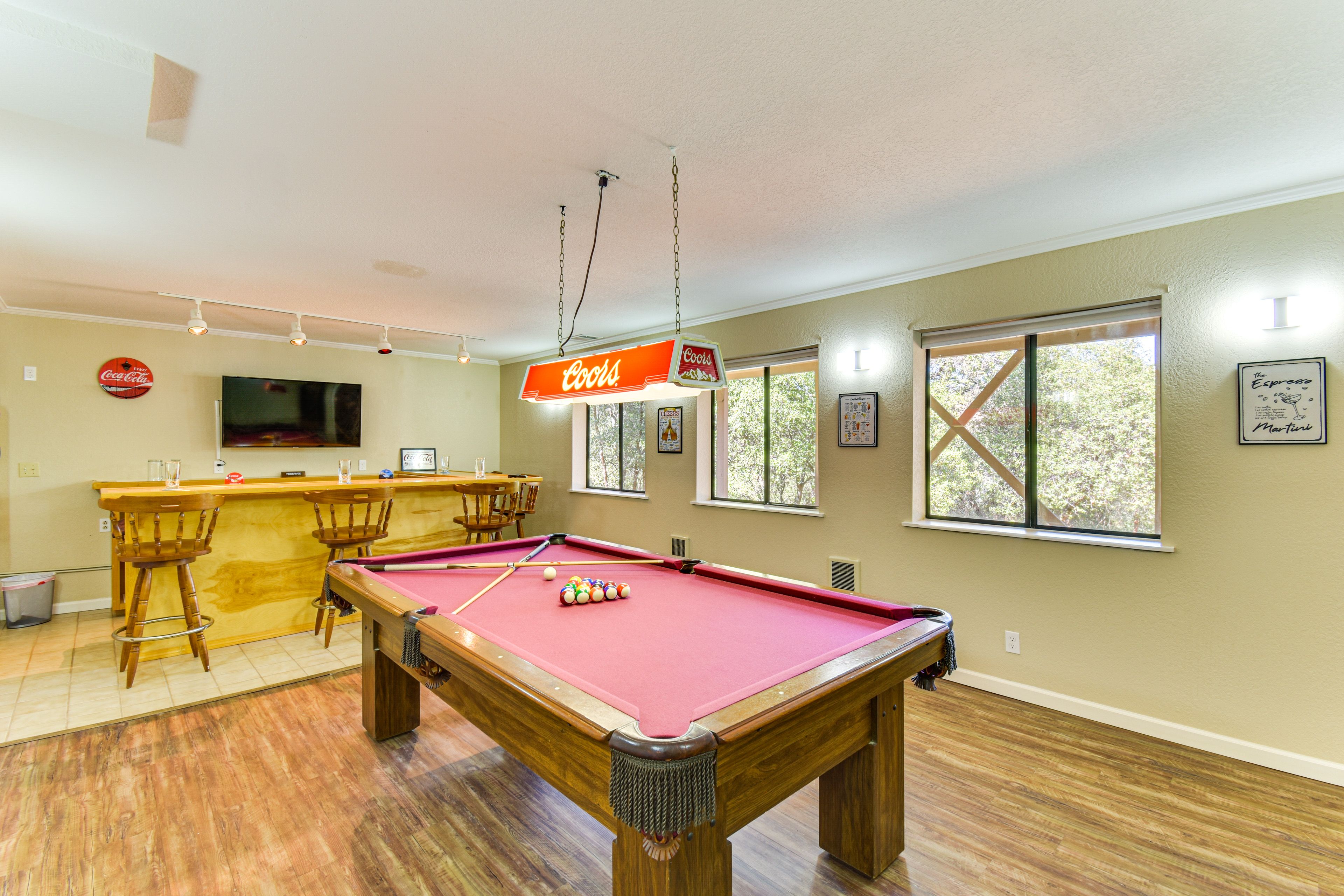 Game Room & Bar | Self Check-In | In-Unit Laundry