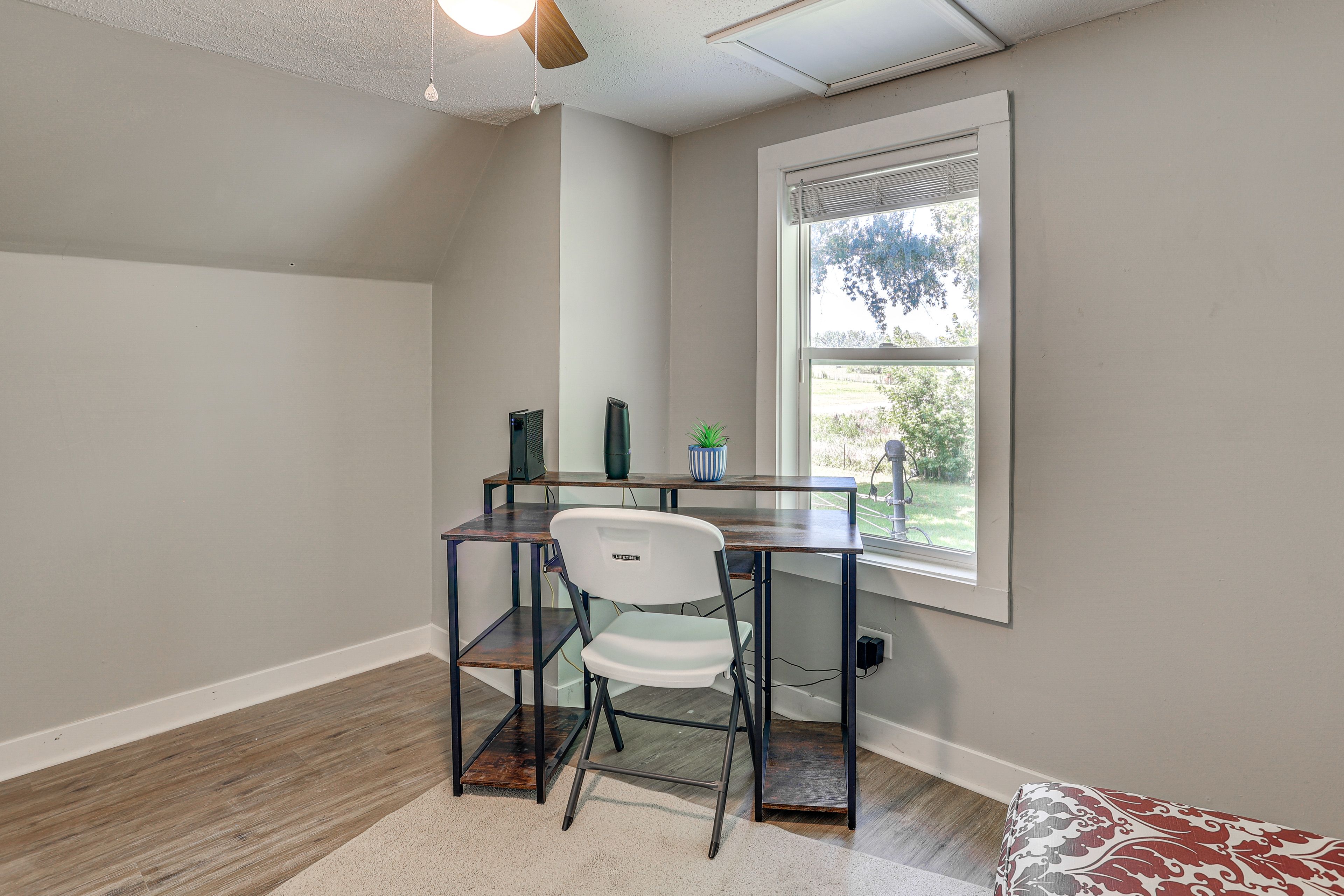 Office | 2nd Floor | Laptop-Friendly Workspace