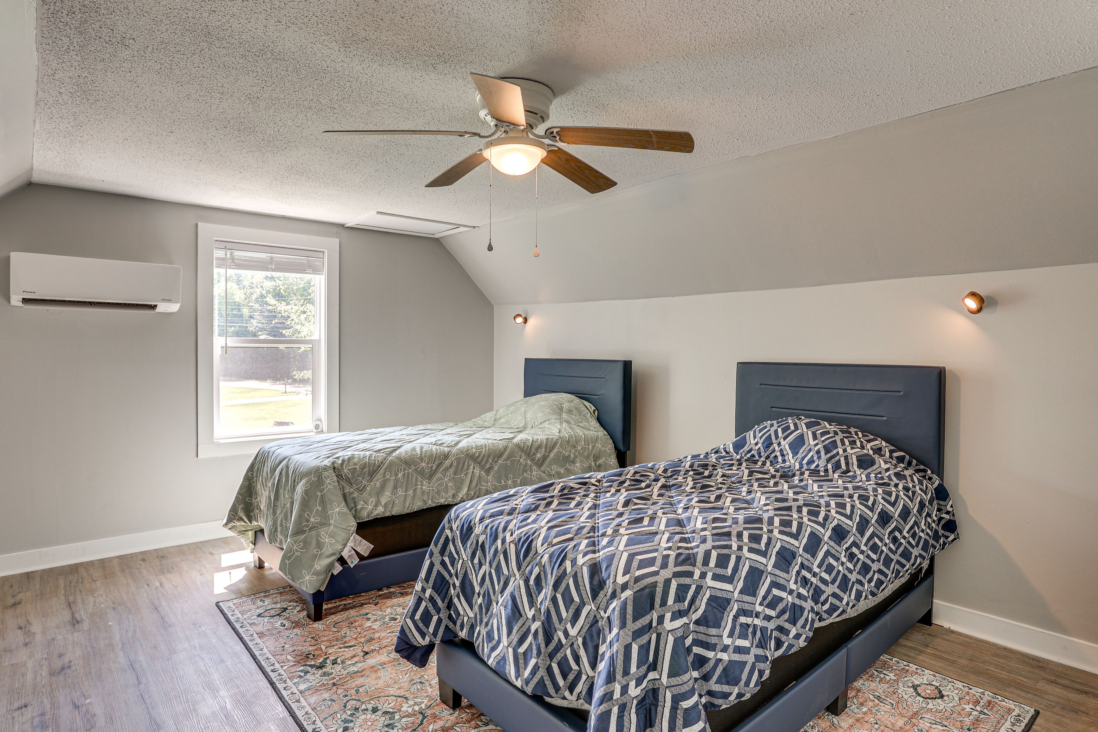 Bedroom 2 | 2nd Floor | 2 Twin Beds