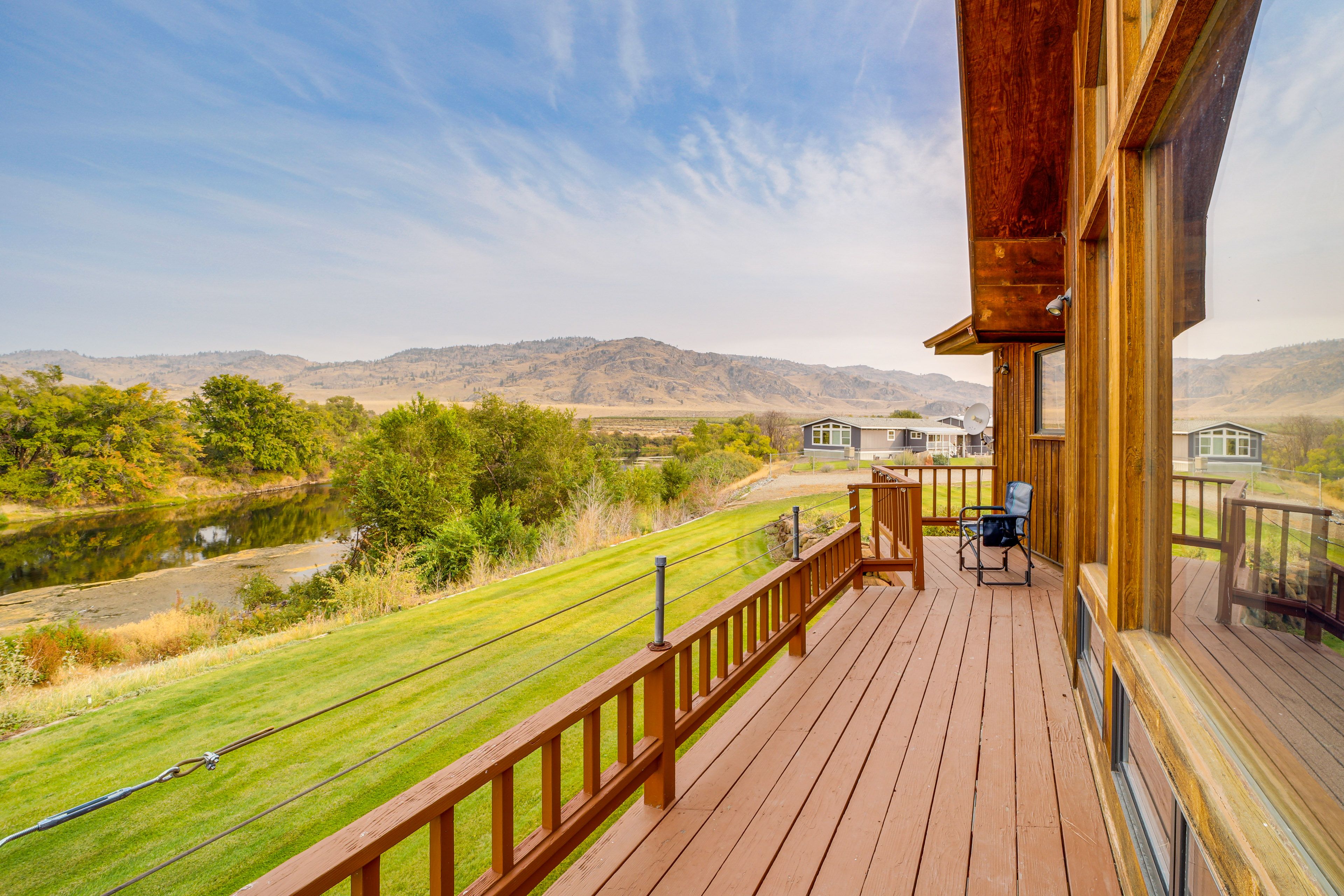 Okanogan Vacation Rental | 3BR | 3BA | 2 Steps to Enter | 1,700 Sq Ft