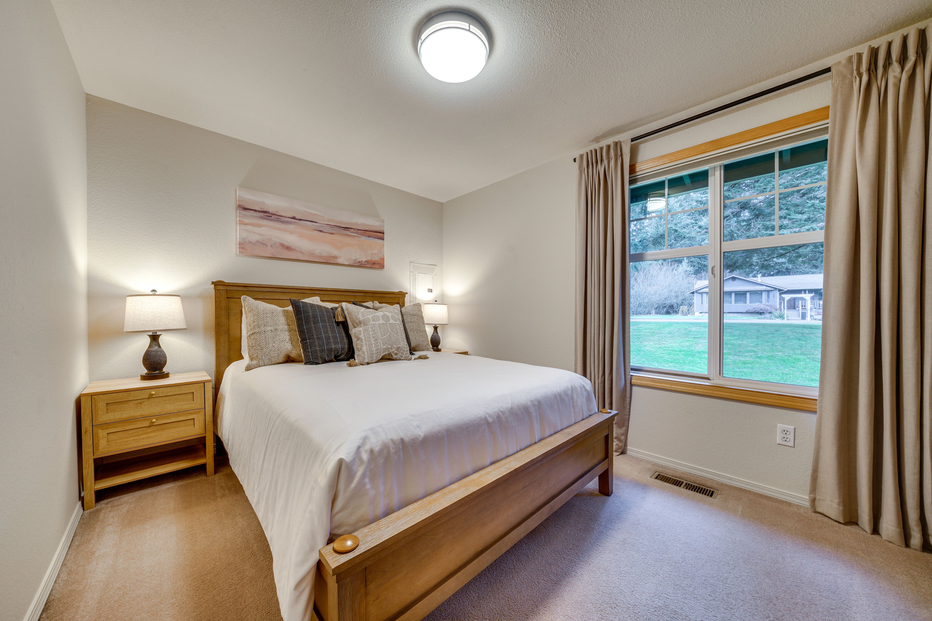 Bedroom 3 | Queen Bed | 1st Floor