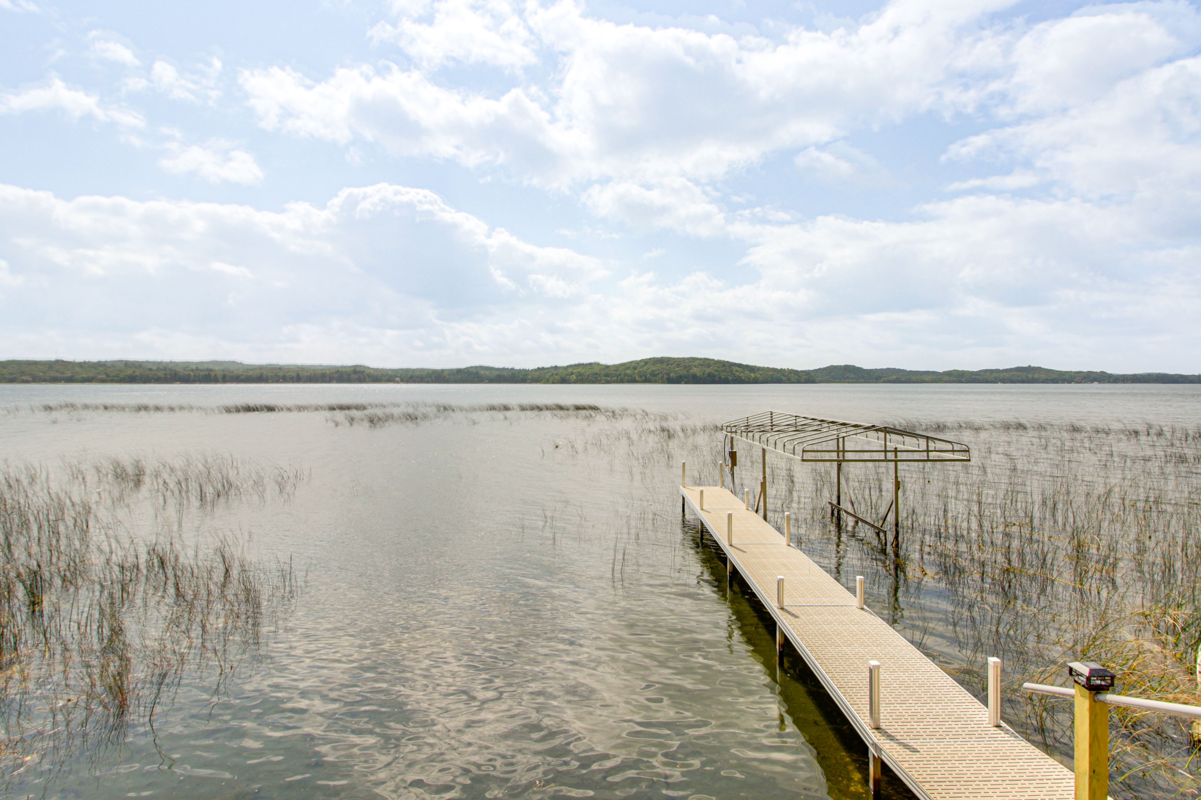 Lake Access | Private Boat Dock & Lift