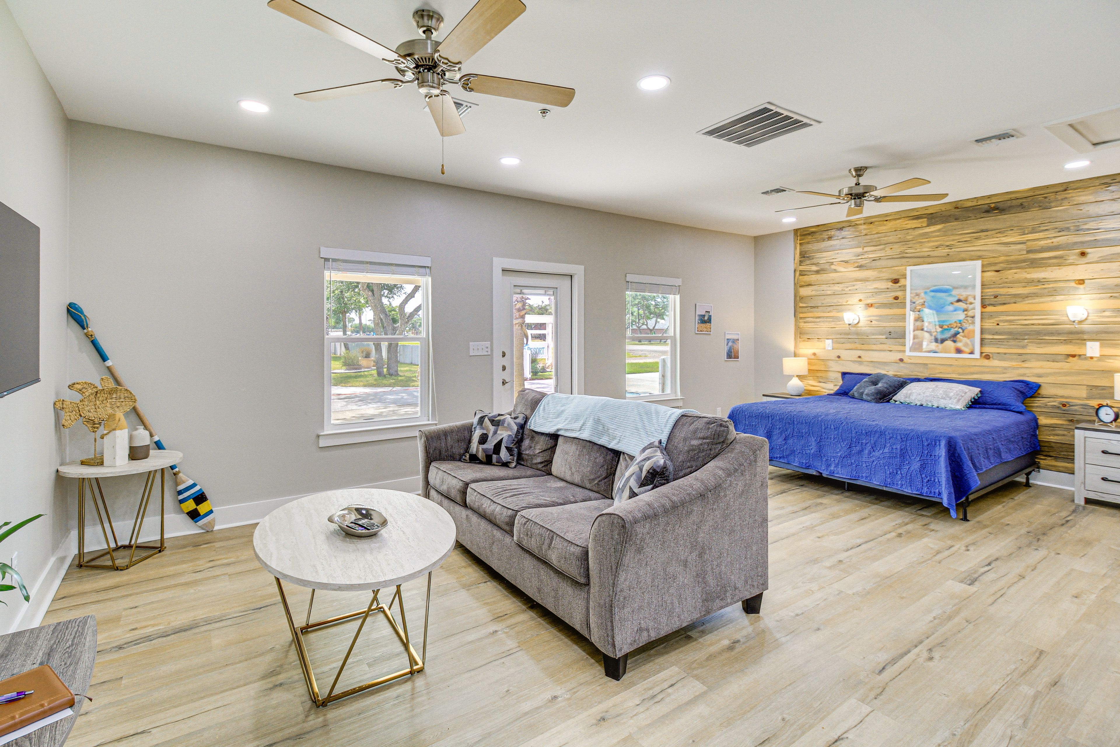 Studio Interior | King Bed | Queen Sleeper Sofa | Central A/C & Heating