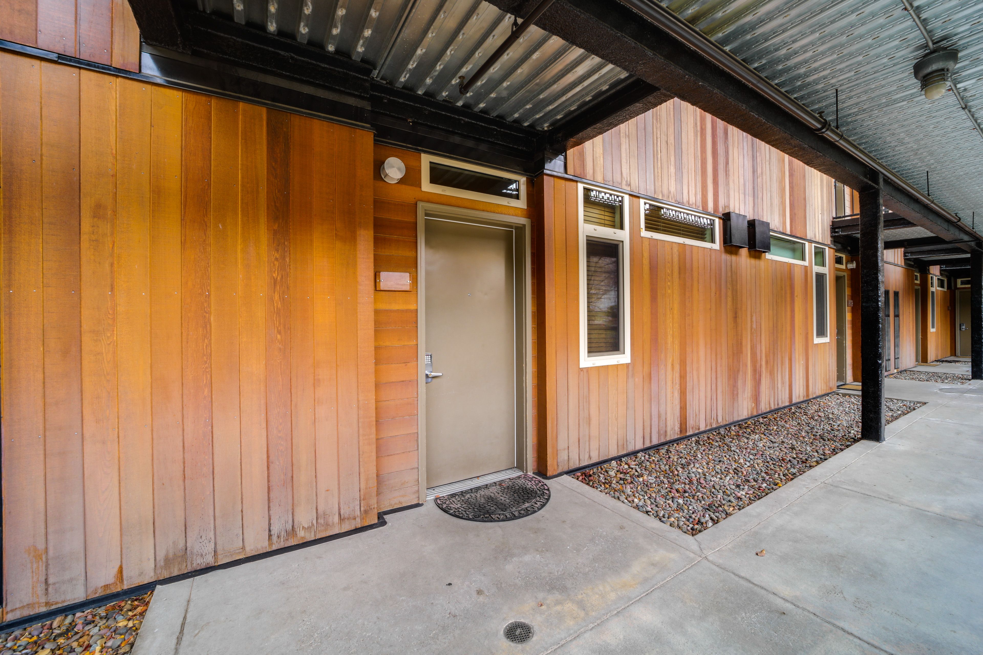 Parking | Assigned Garage Space (1 Vehicle) | Addt'l Paid Parking Nearby