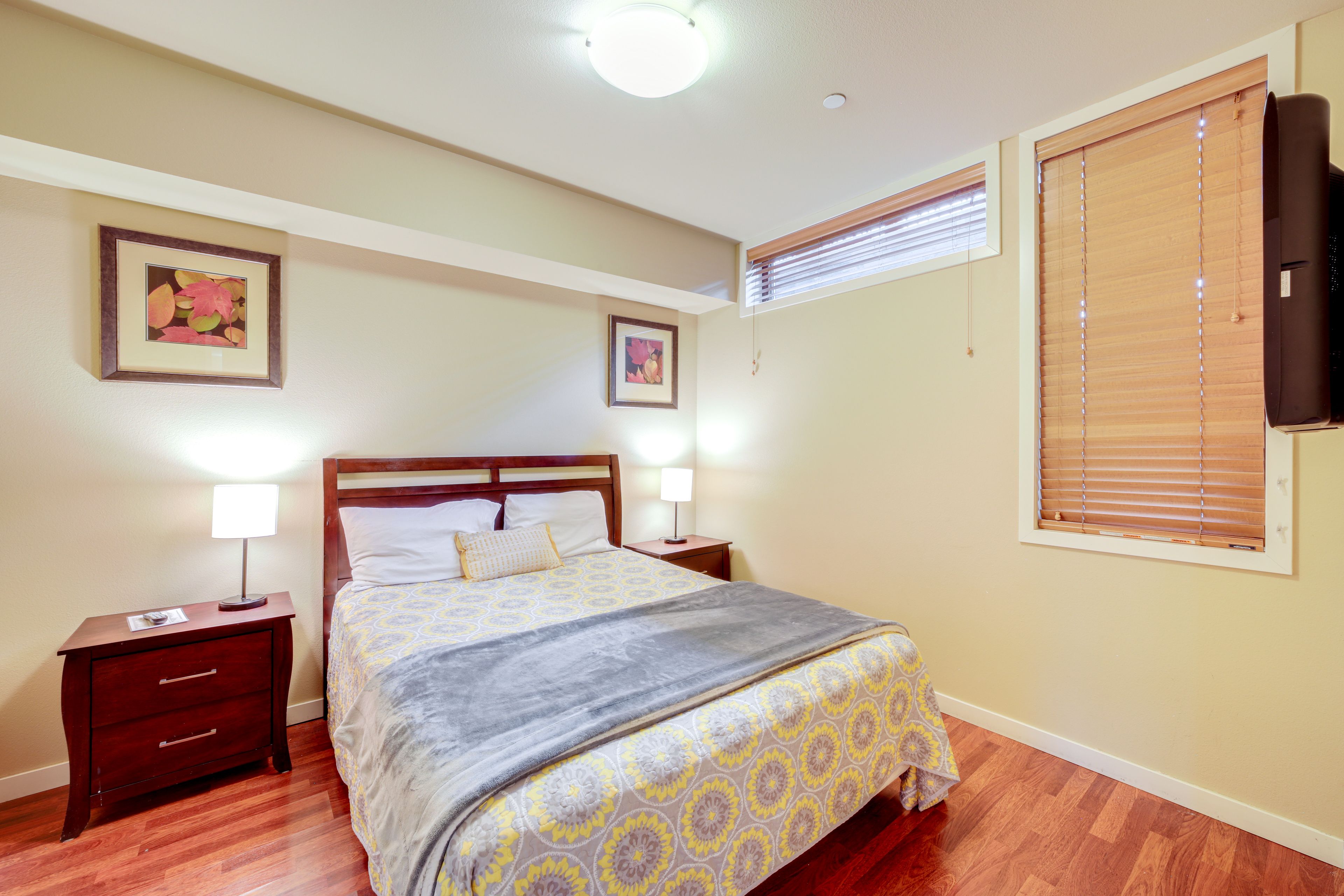 Bedroom 2 | Queen Bed