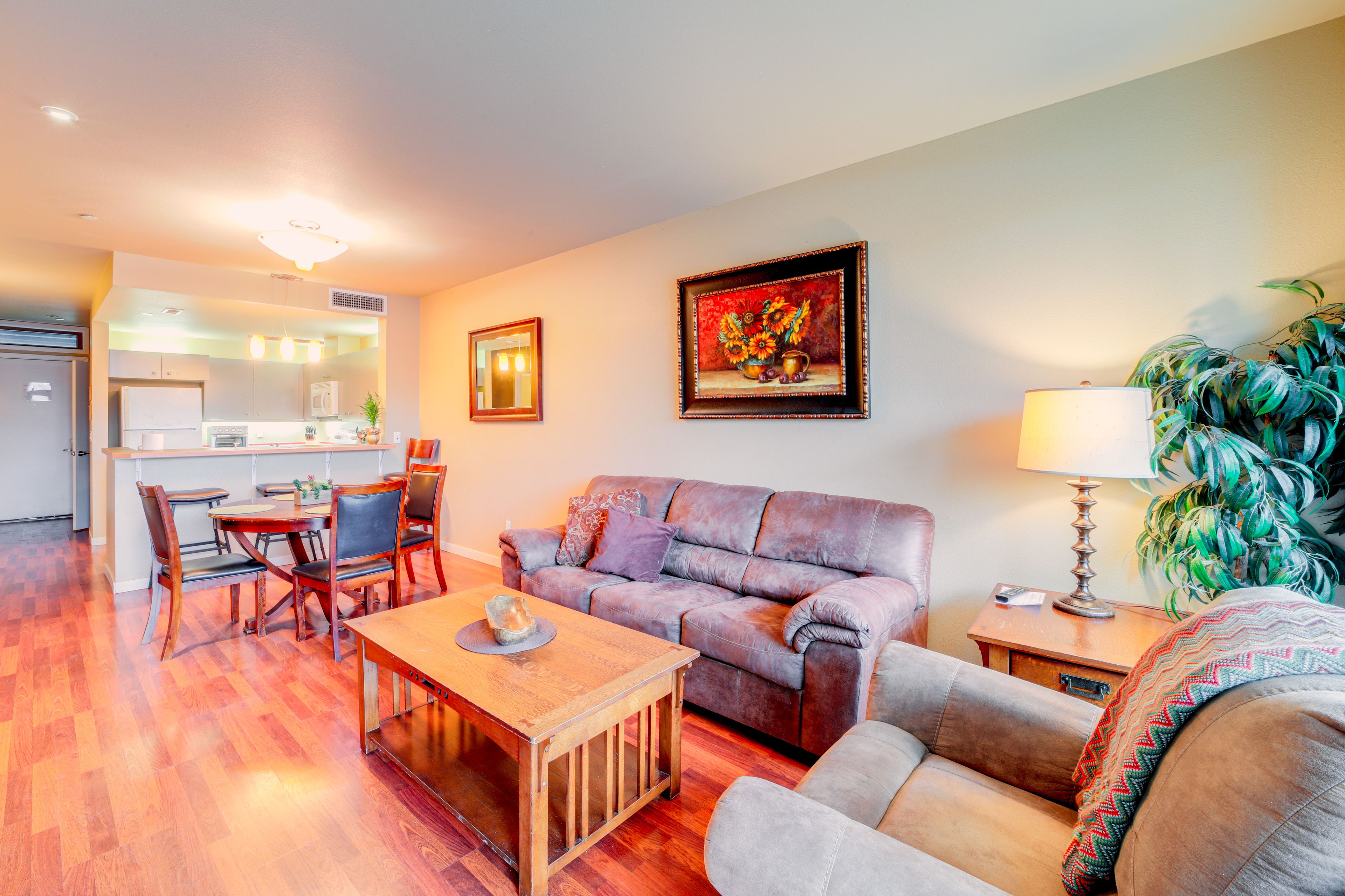 Chelan Vacation Rental | 2BR | 2BA | 900 Sq Ft | Step-Free Access