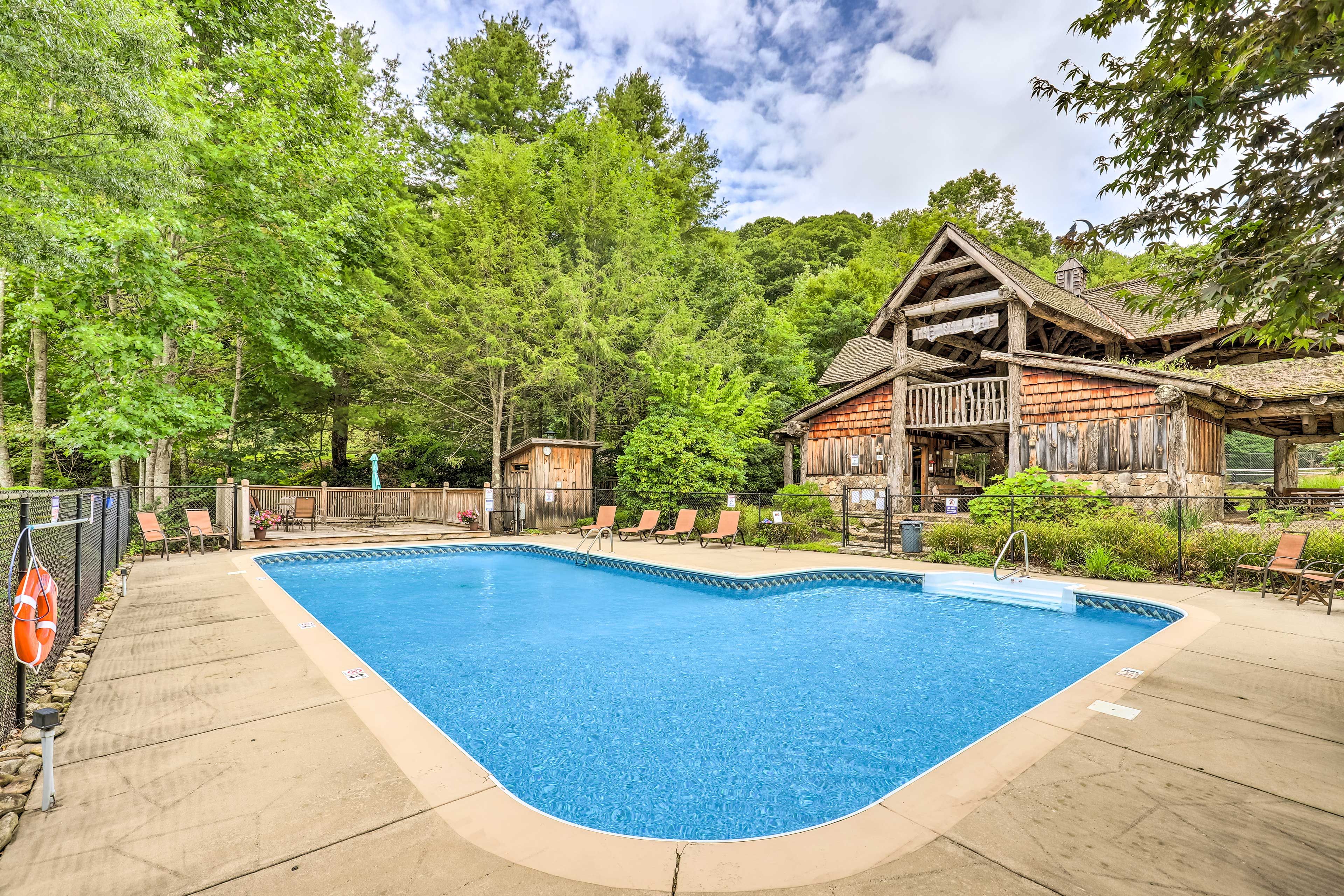 Wolf Laurel Resort Amenities | Outdoor Pool