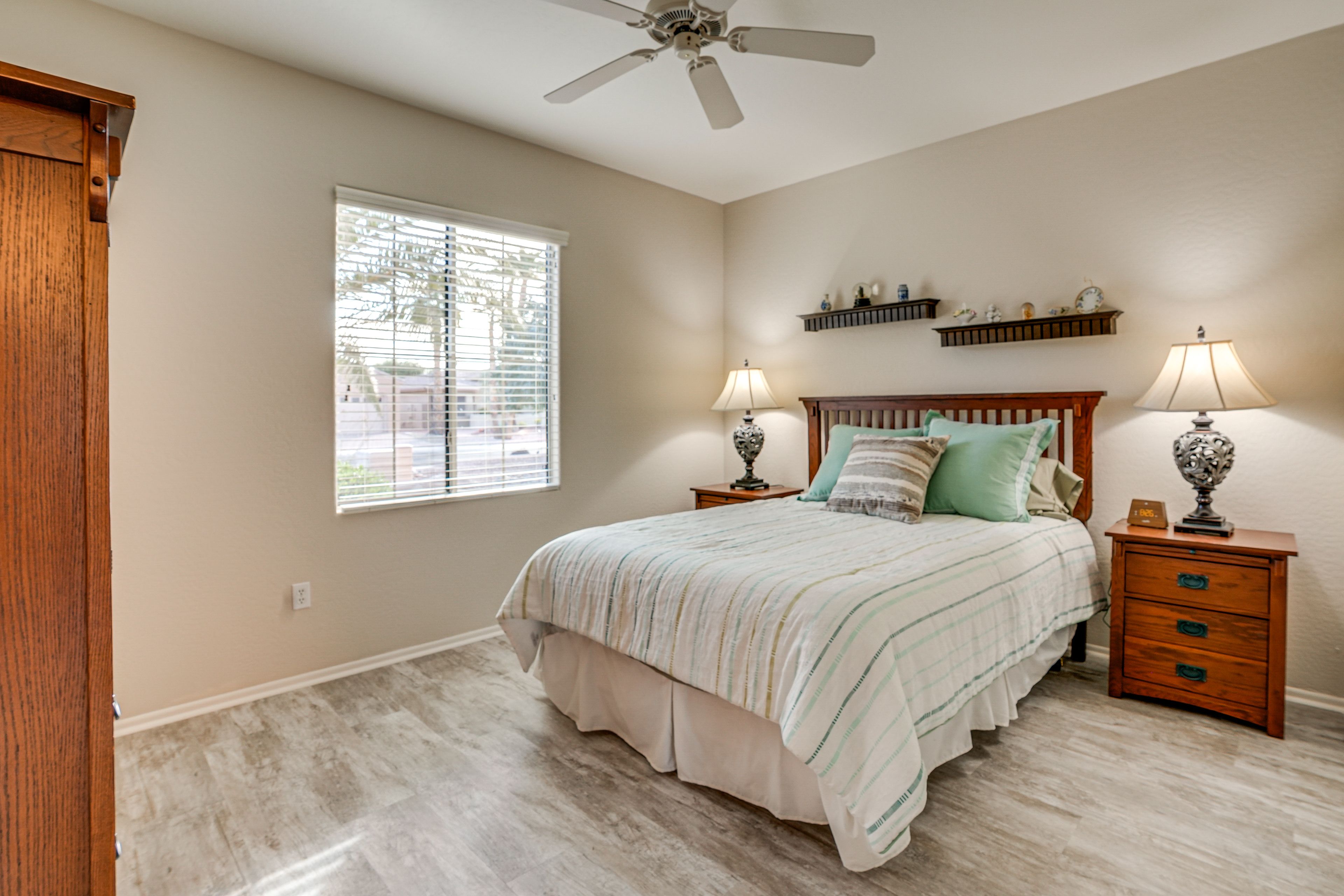 Bedroom 2 | Queen Bed