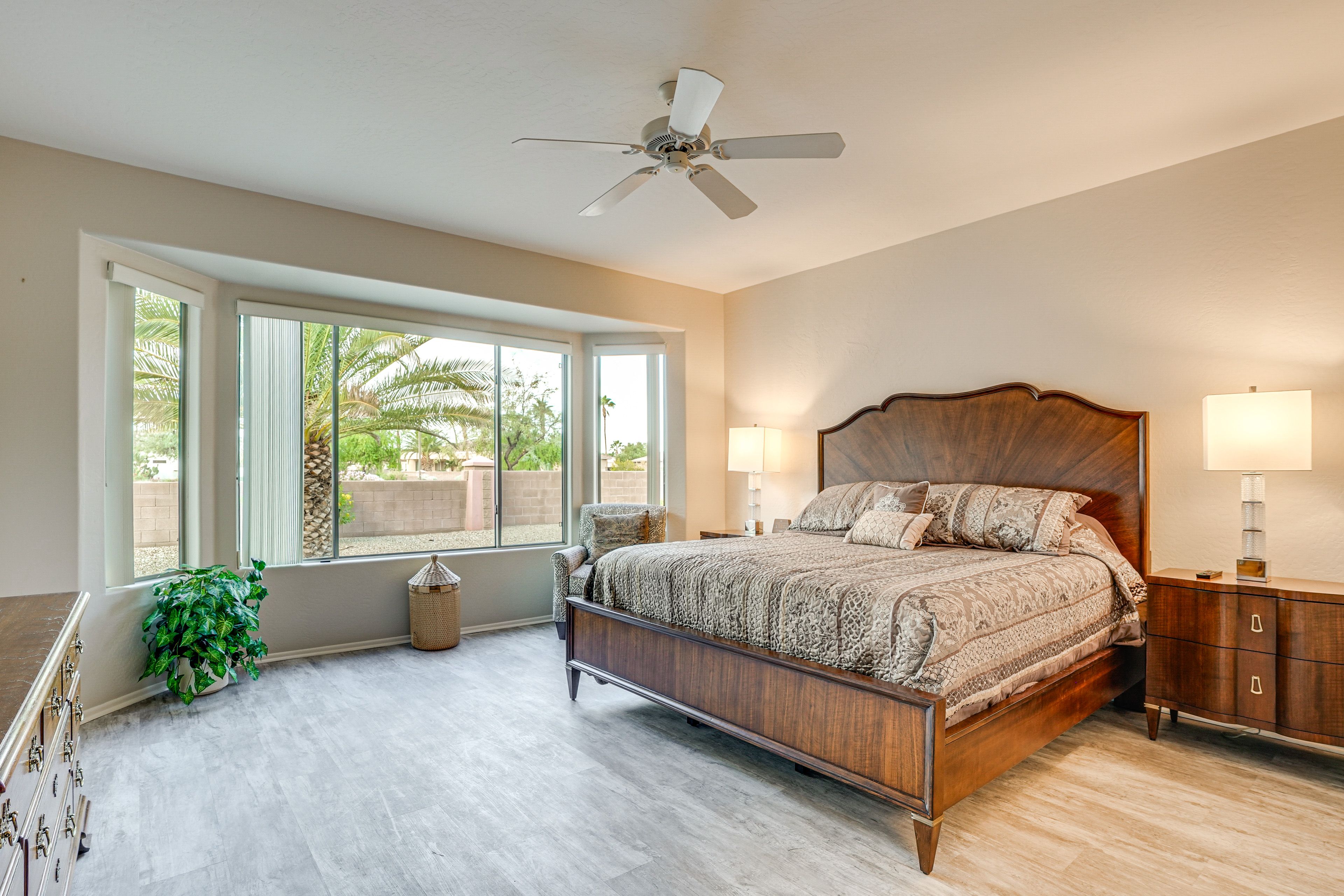 Bedroom 1 | King Bed | Linens