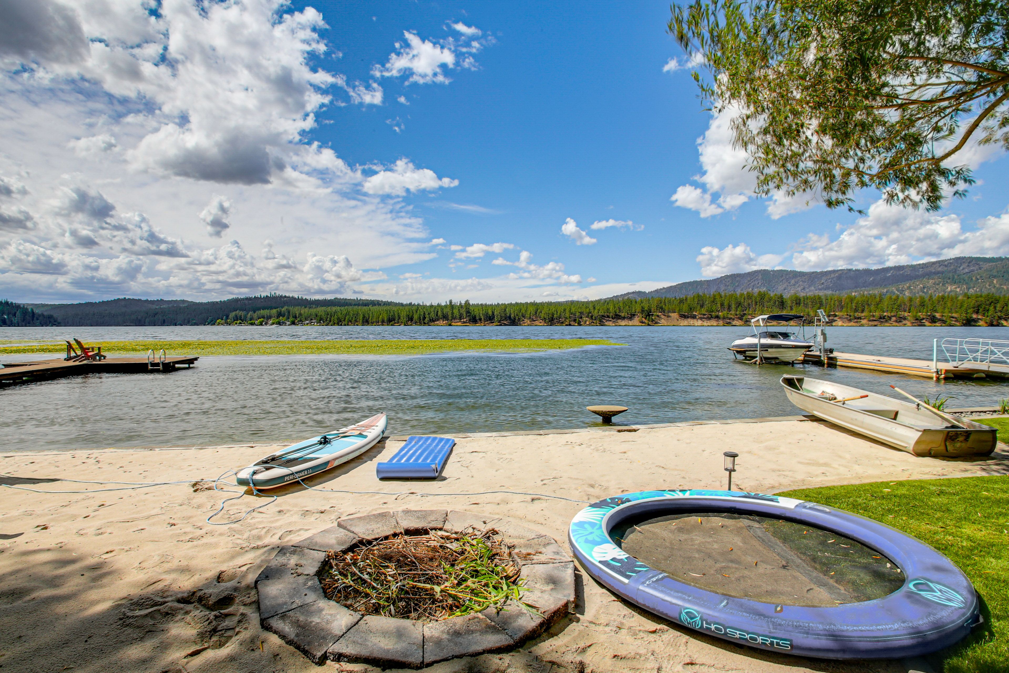 House Exterior | Kayak | Paddleboard | Rowboat | Private Dock