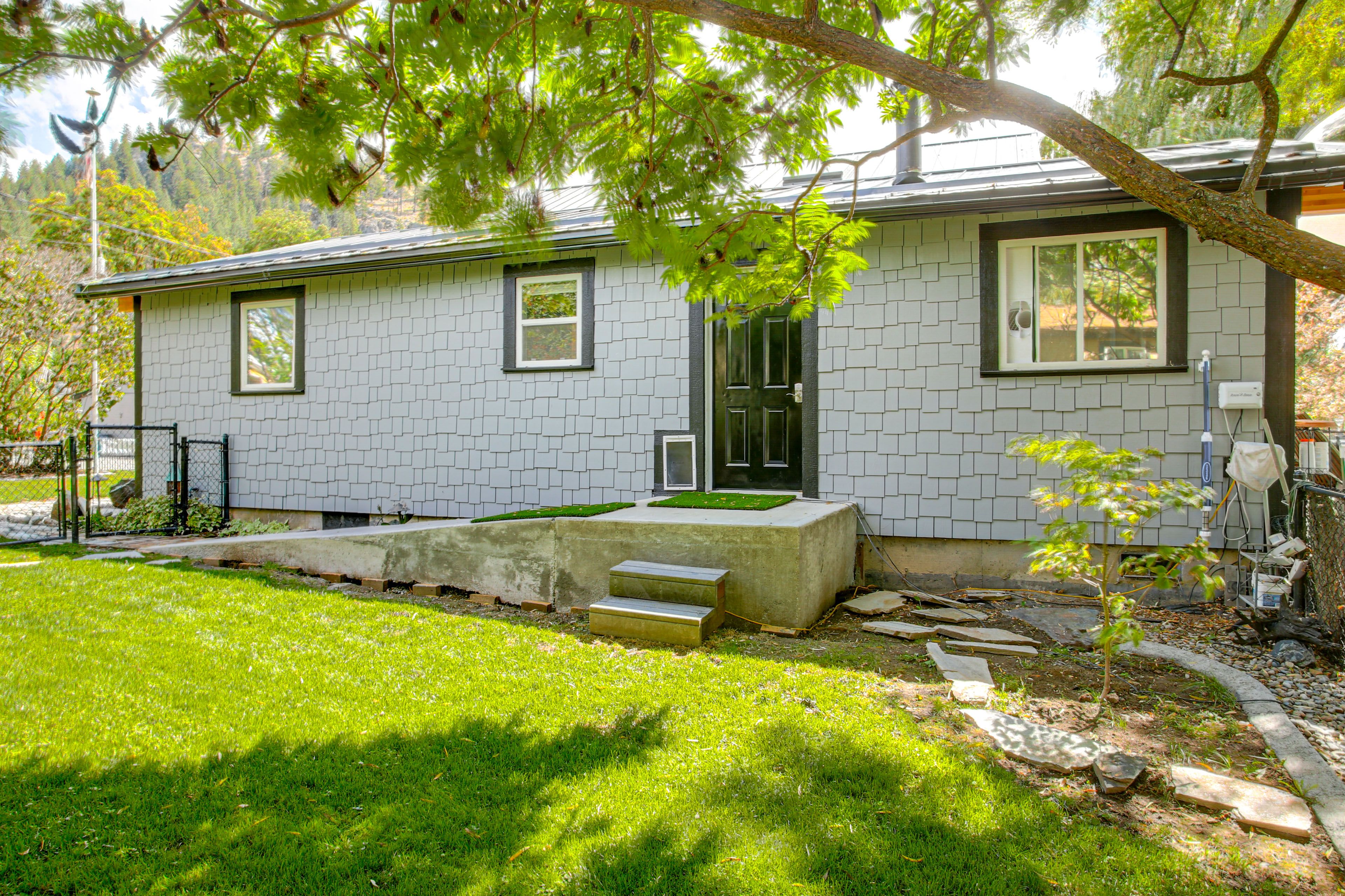 Duplex Entryway | Keyless Entry