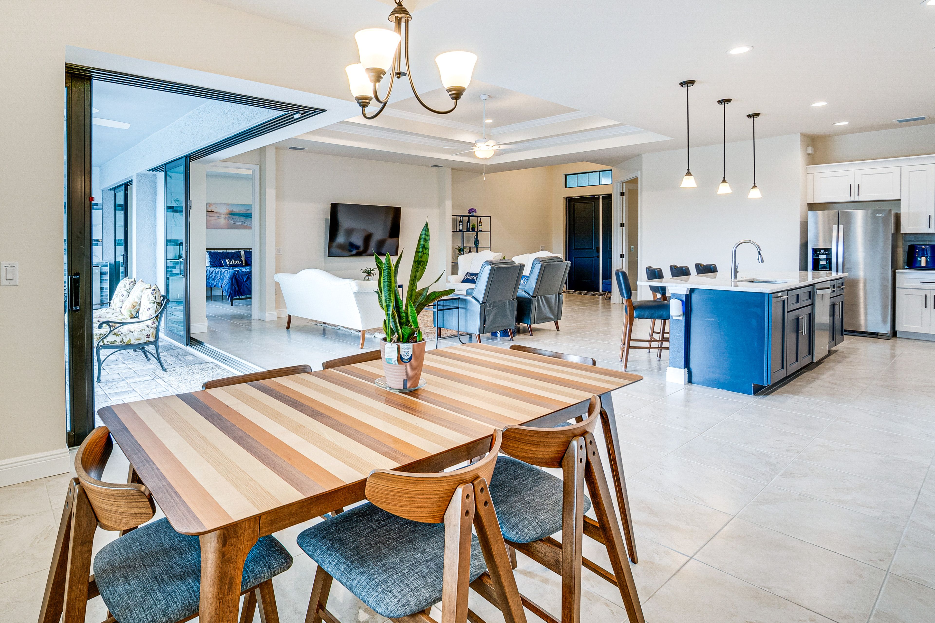 Interior | Single-Story House | In-Unit Laundry | Central Heating & A/C