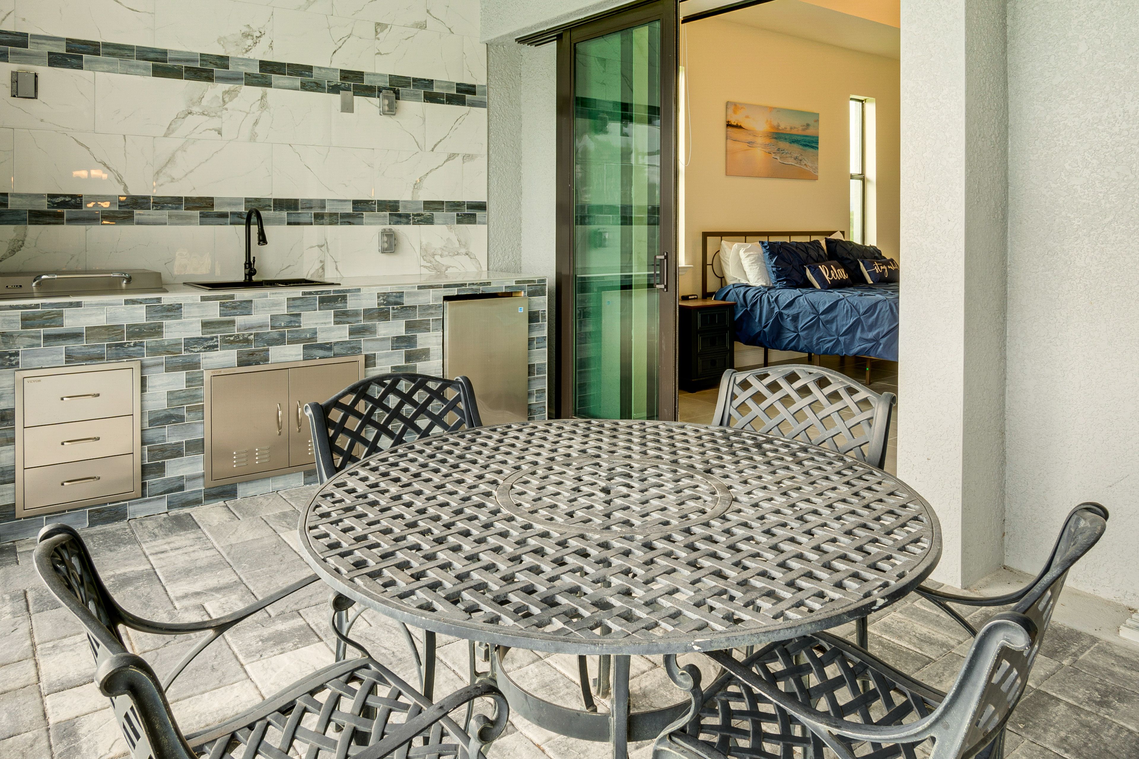 Patio | Outdoor Dining Area