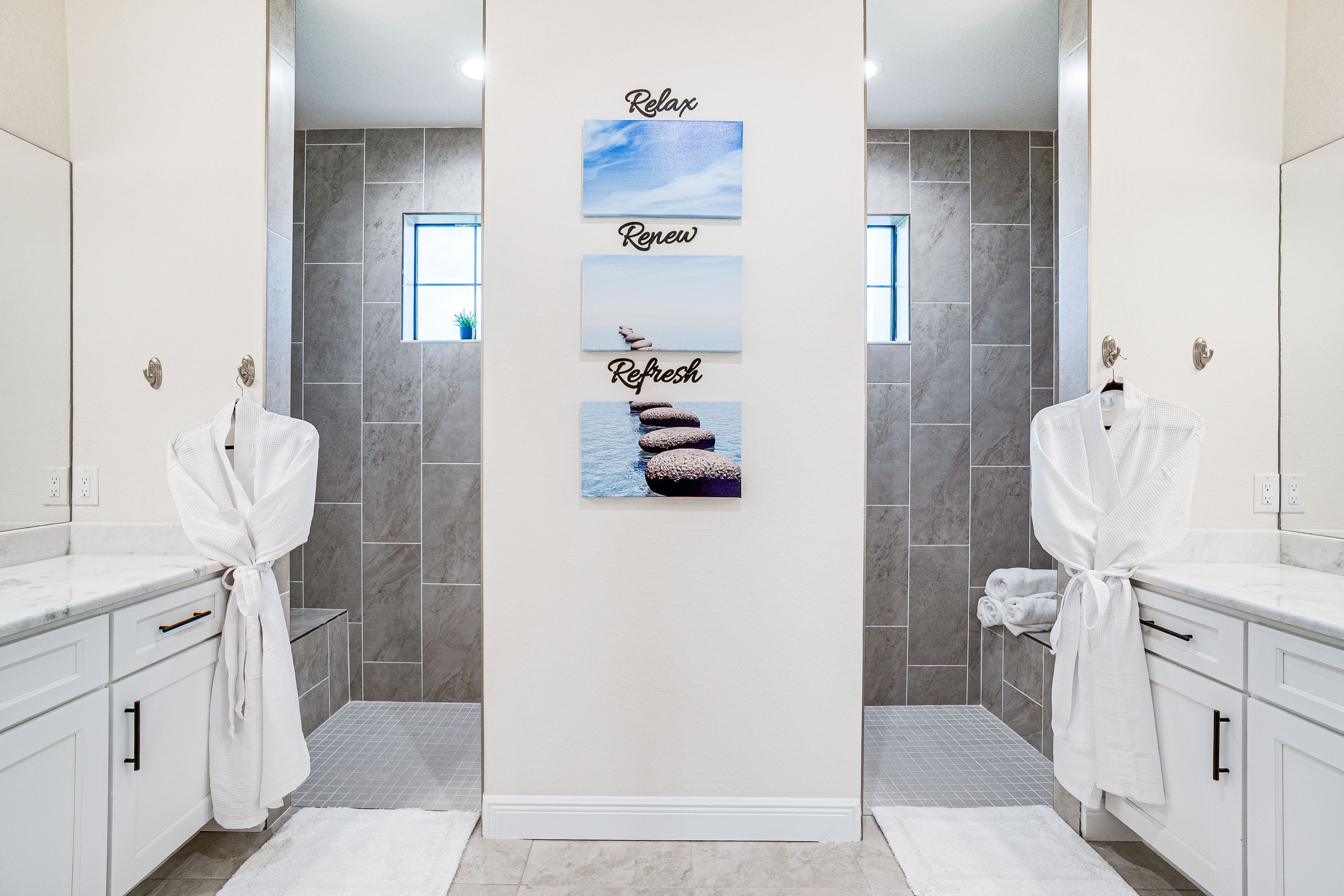En-Suite Bathroom | Towels Provided