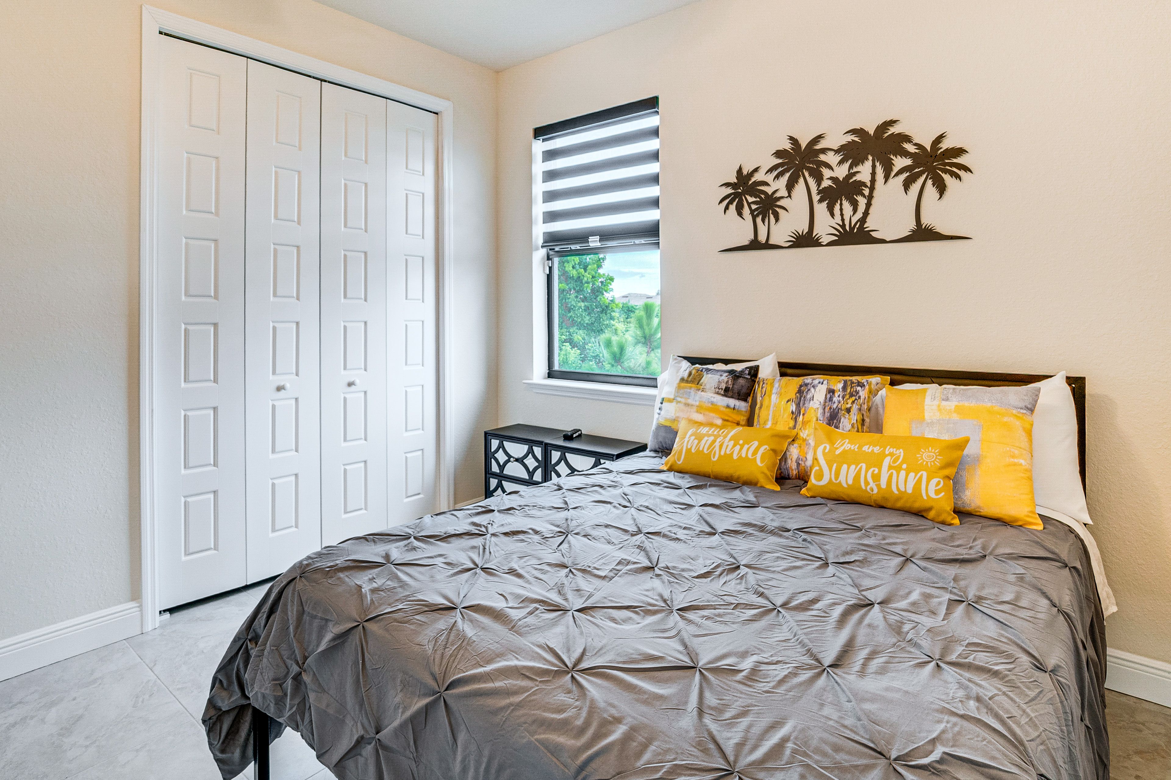 Bedroom 2 | Queen Bed | Smart TV