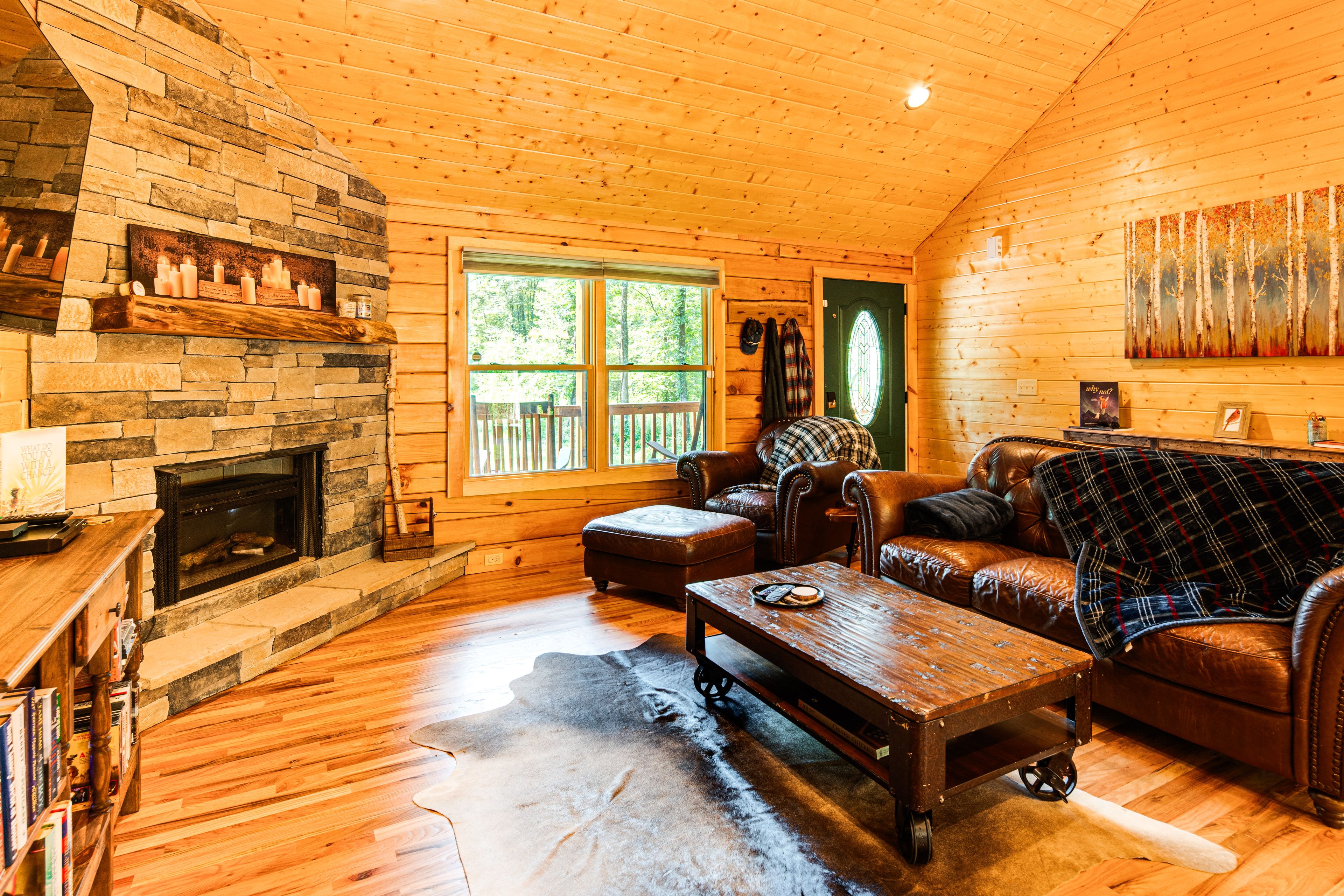 Living Room | Smart TV | Books