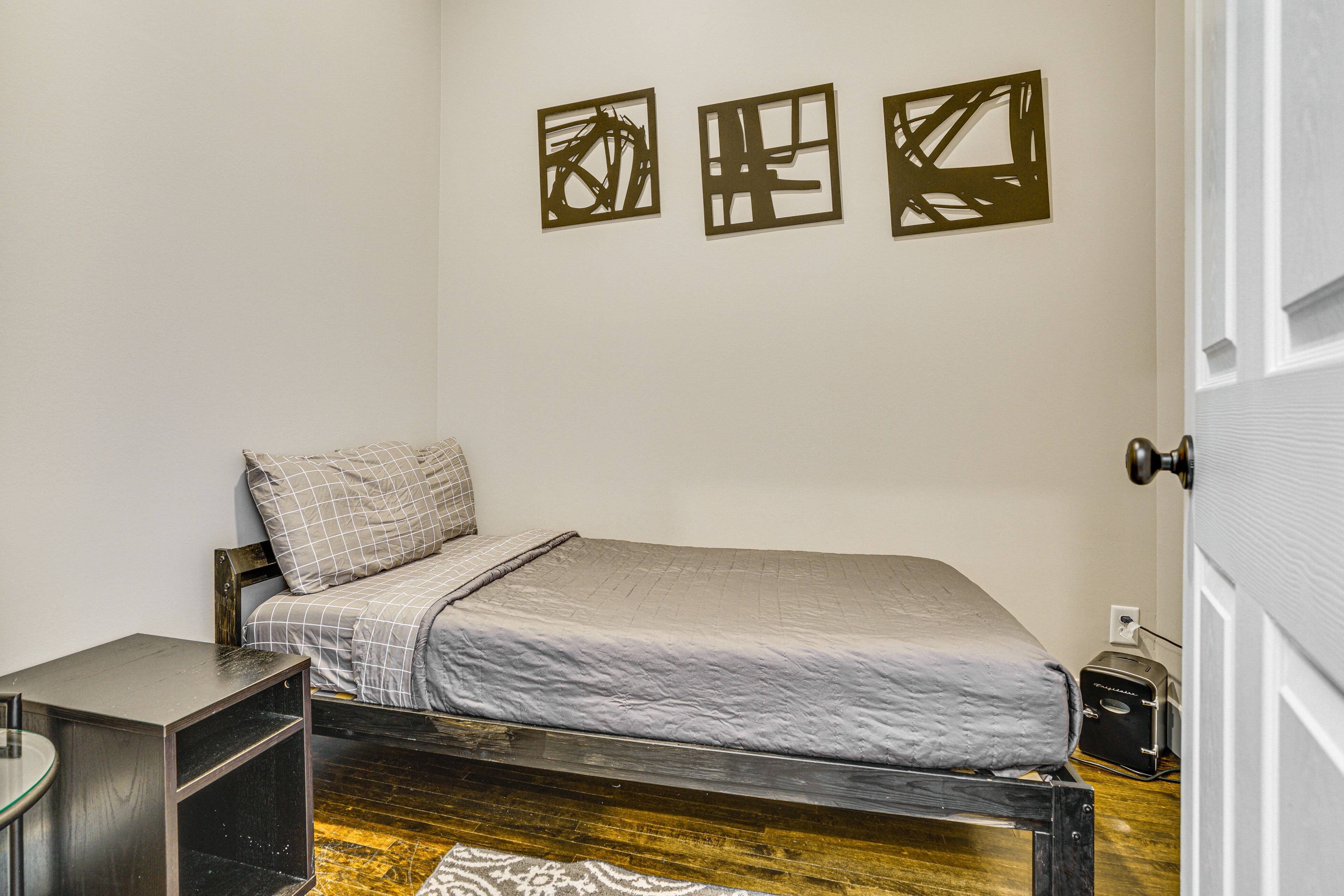 Bedroom 2 | Twin Bed | 2nd Floor