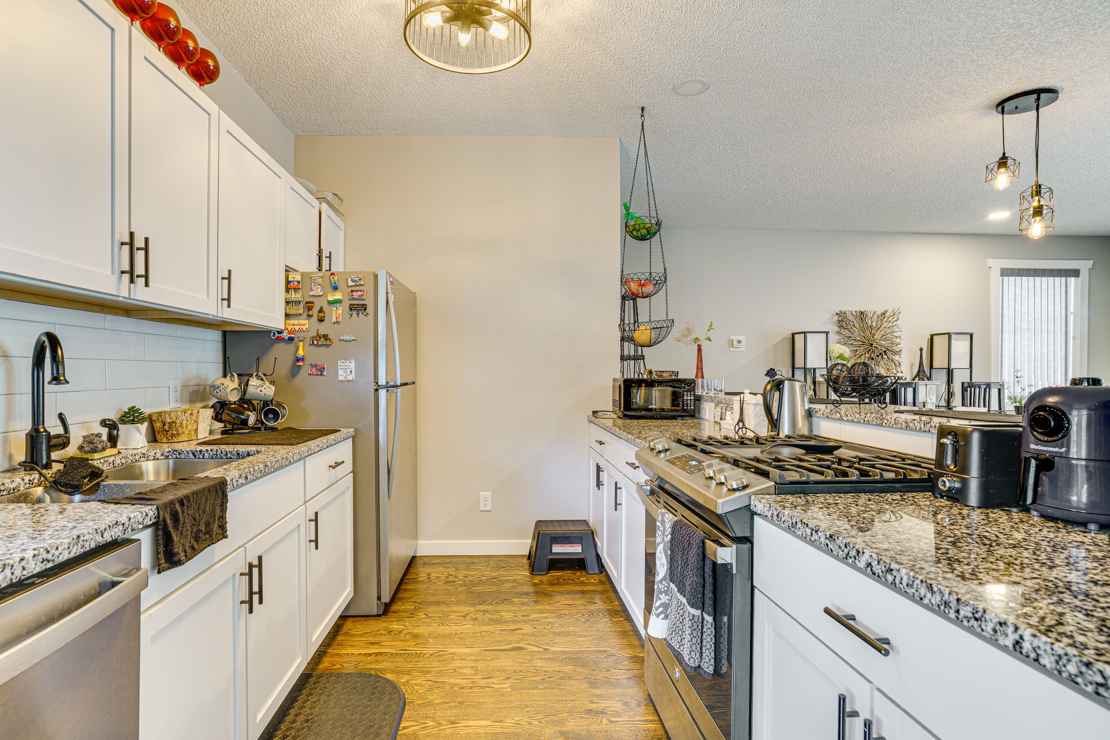 Kitchen | Toaster | Air Fryer | 1st Floor