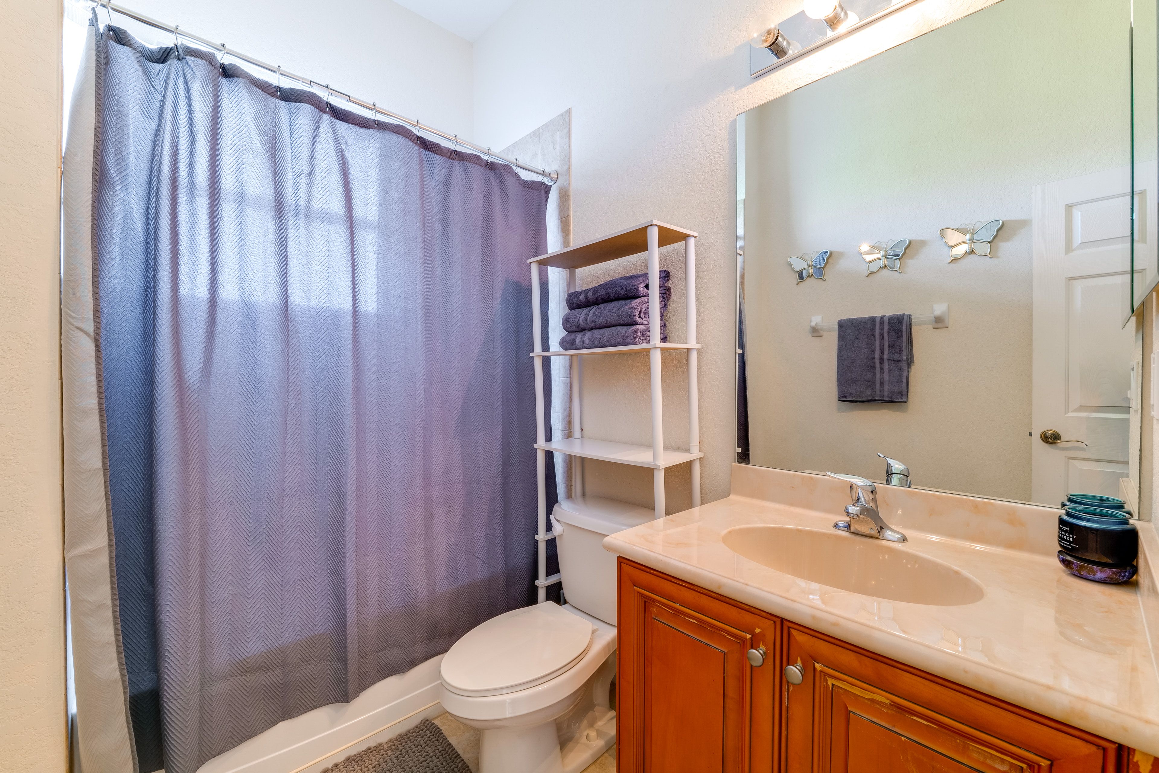 Full Bathroom