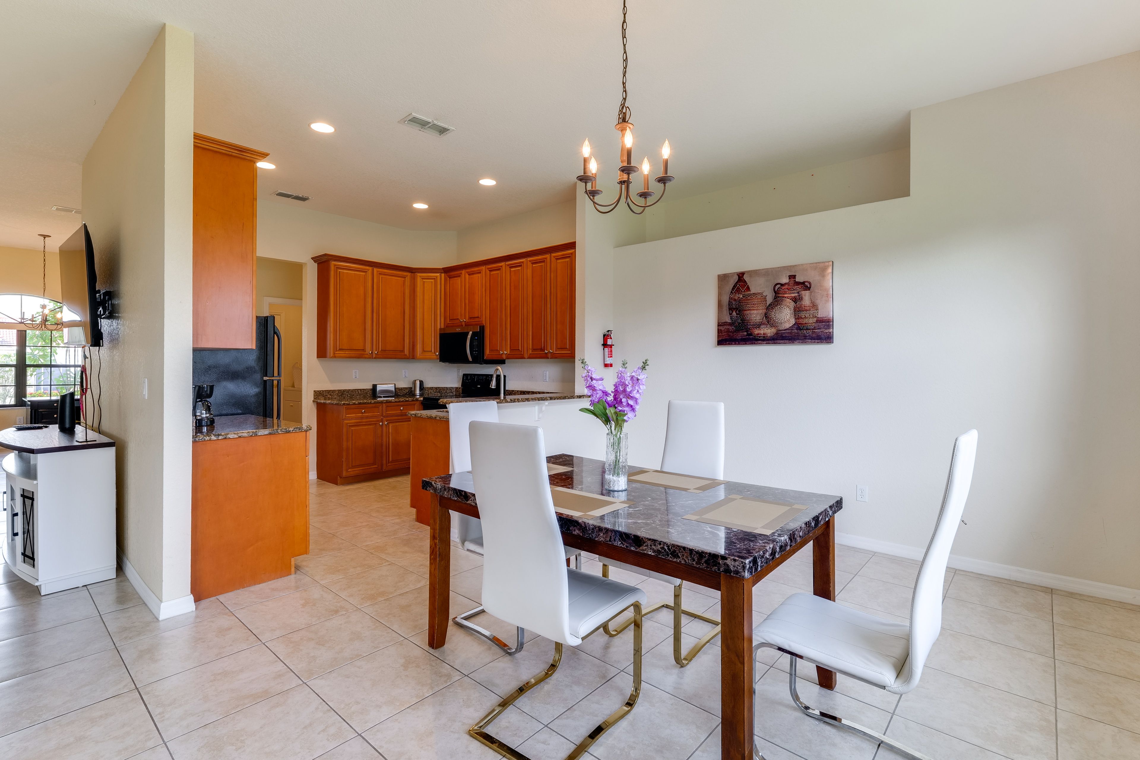 Dining Area | Dishware/Flatware