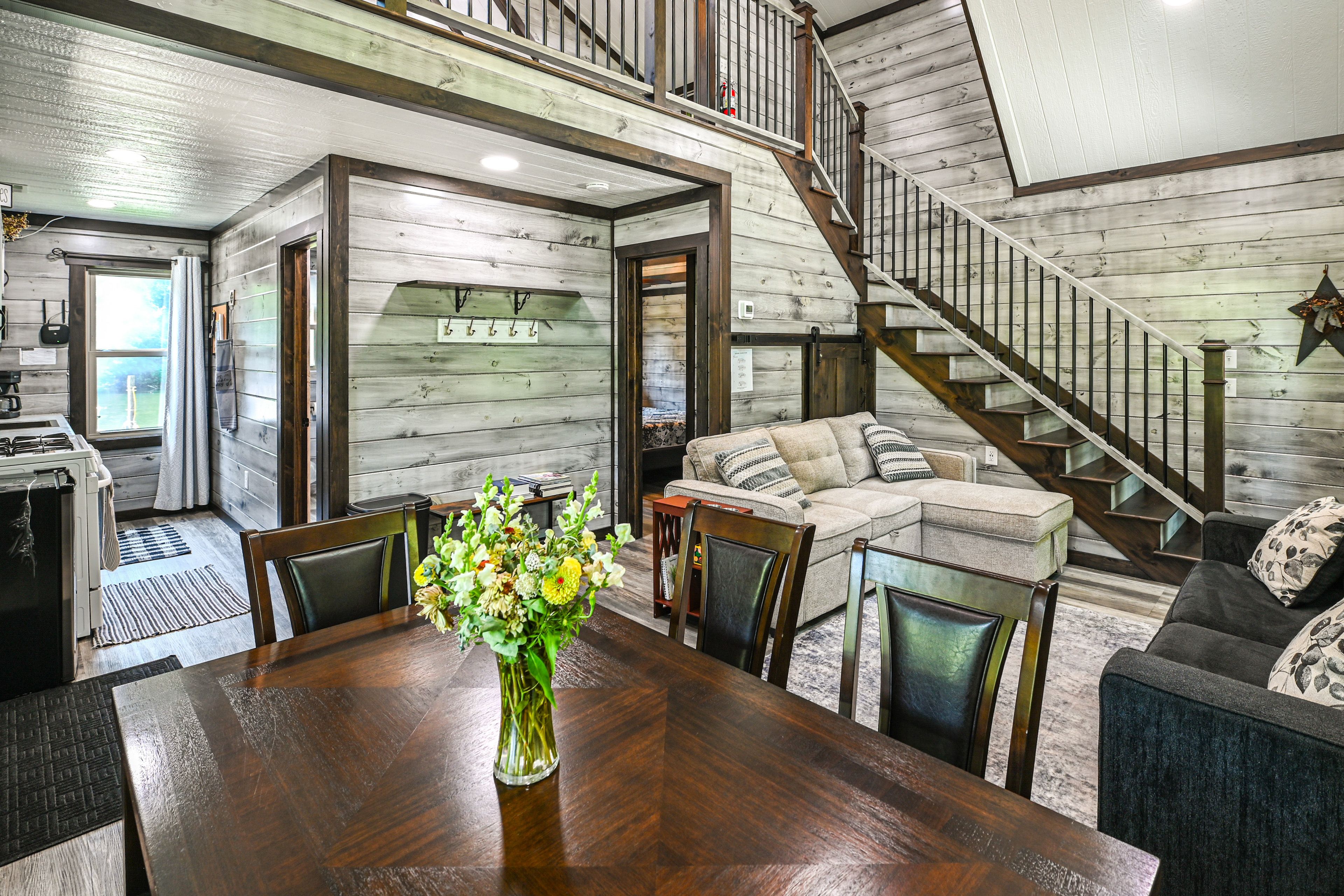Dining Area | Dishware/Flatware Provided | 1st  Floor